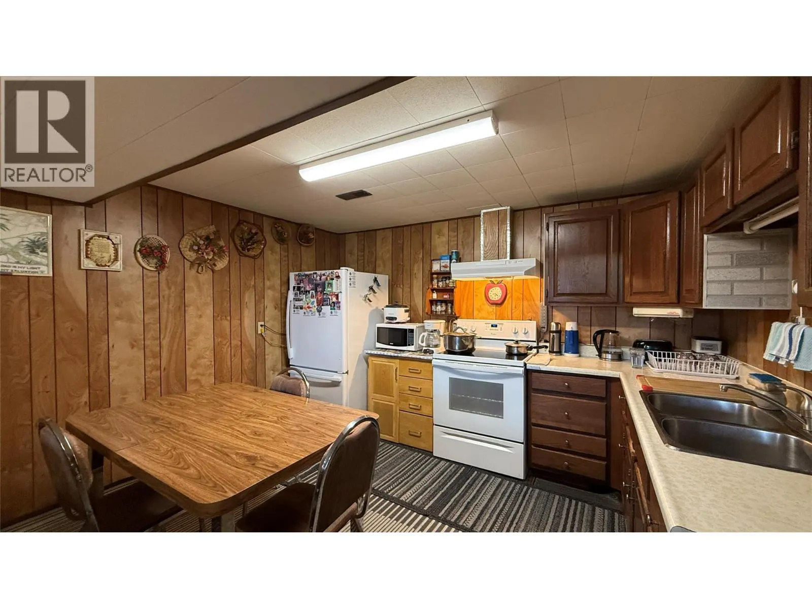 1705 Slocan Crescent