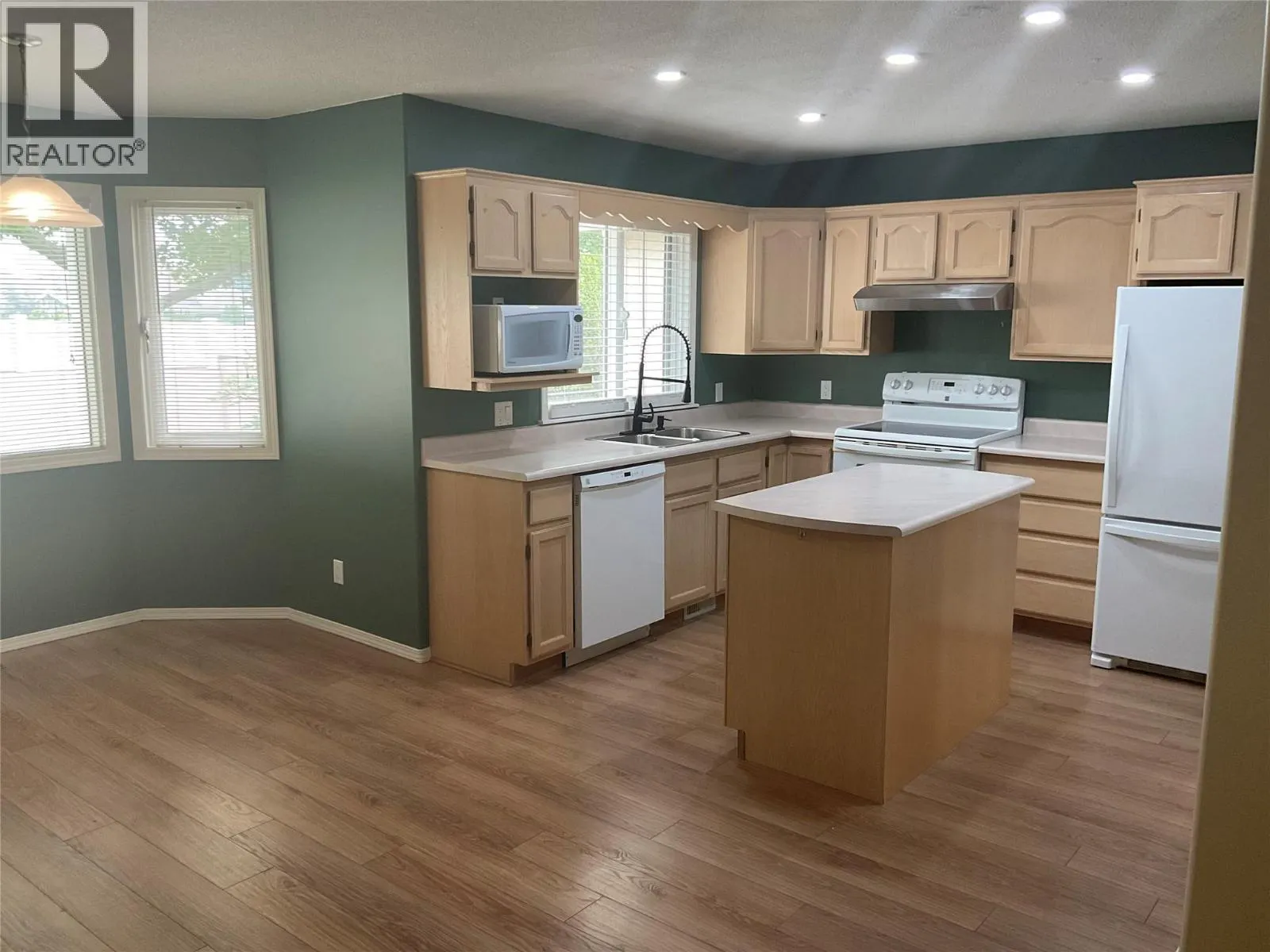 615 Glenmeadows Road Unit# 77