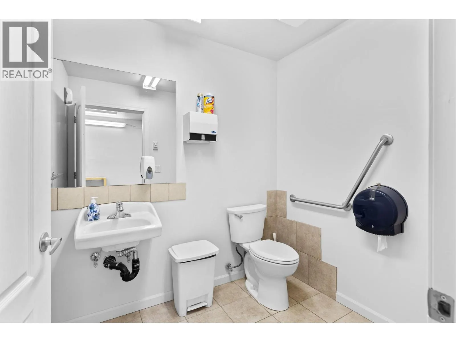 215 Neave Road Unit# 4A