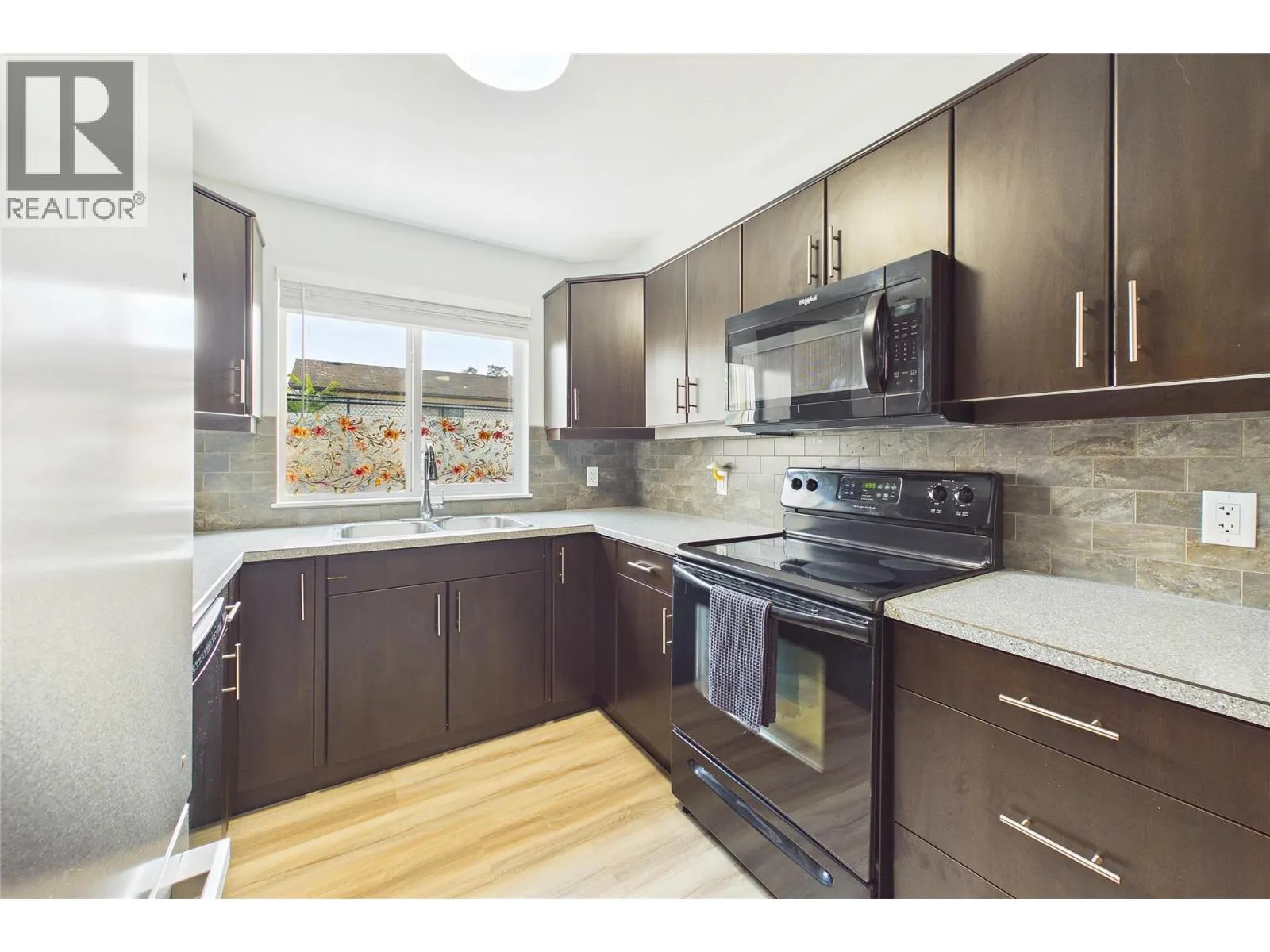 325 McIntosh Road Unit# 1103