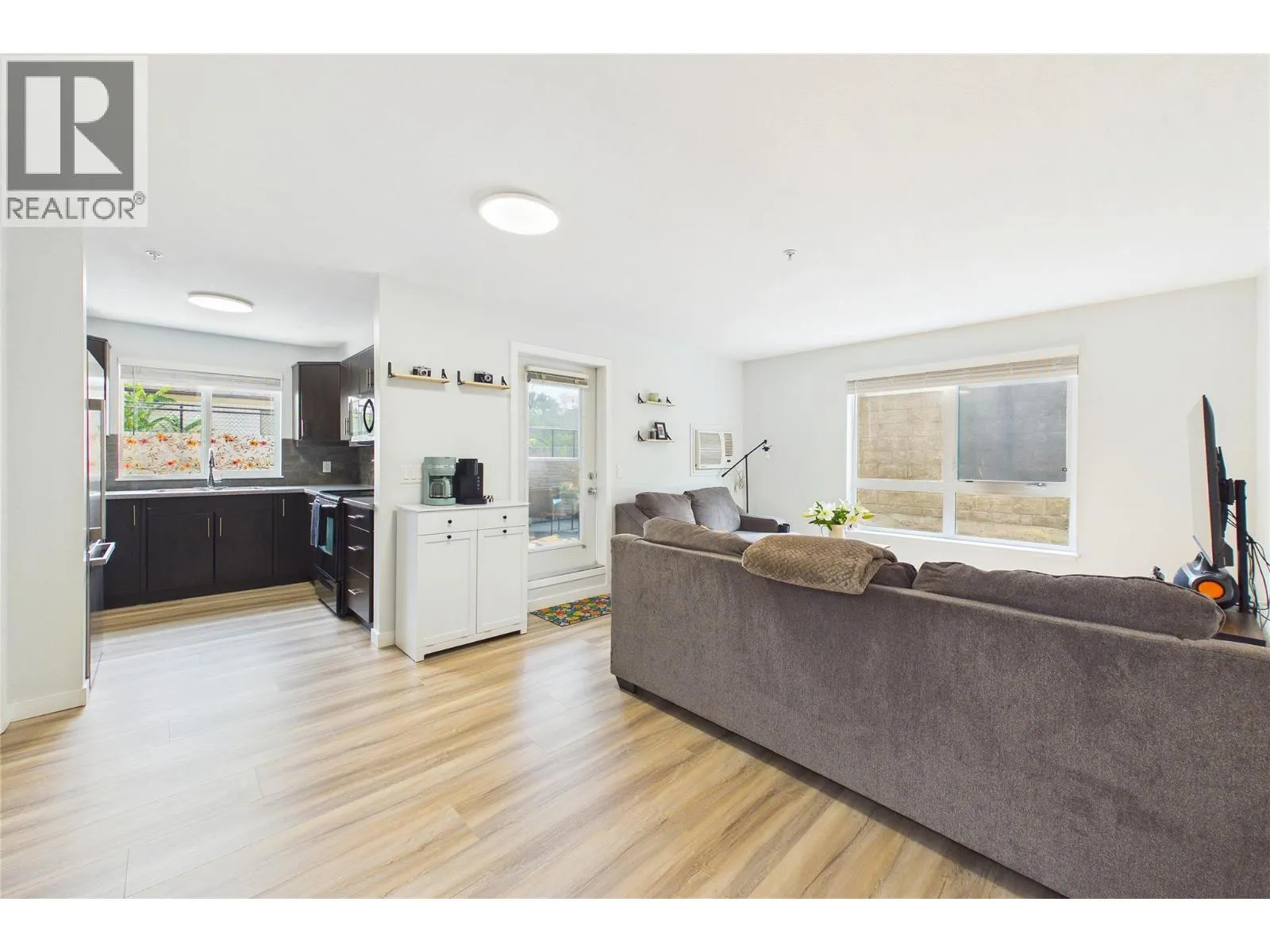 325 McIntosh Road Unit# 1103