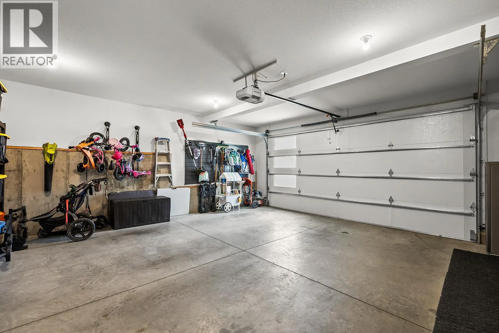 21 Forest Edge Drive