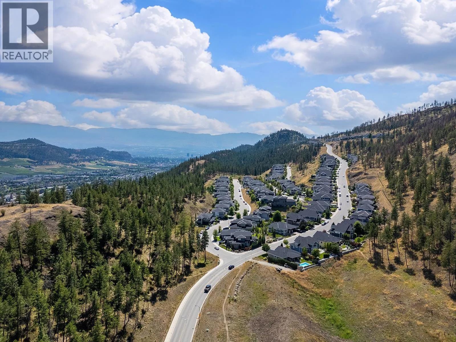 21 Forest Edge Drive