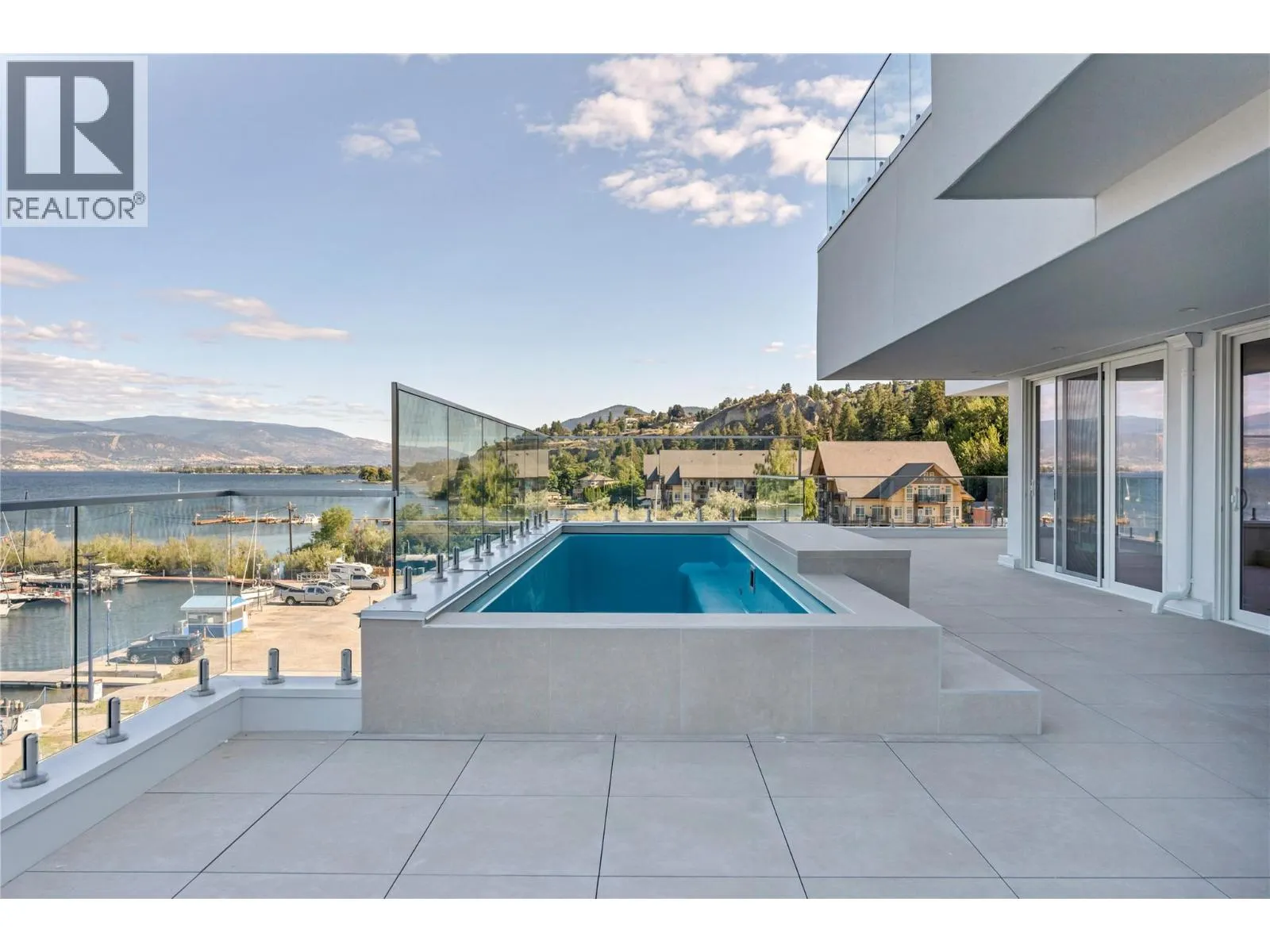 13415 Lakeshore Drive S Unit# 401