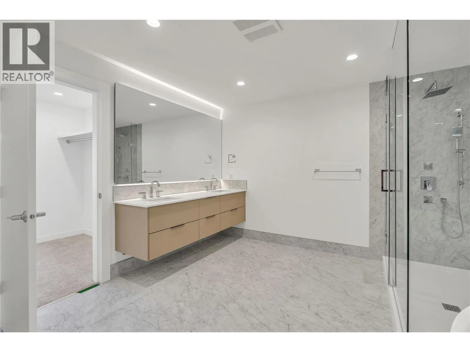13415 Lakeshore Drive S Unit# 401