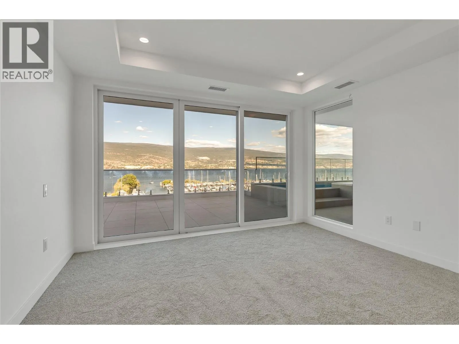 13415 Lakeshore Drive S Unit# 401