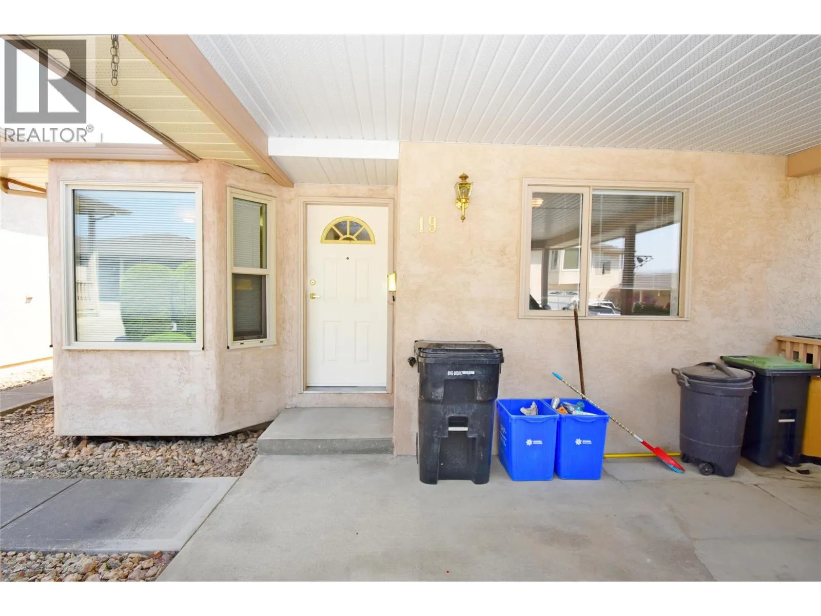 3906 Pleasant Valley Road Unit# 19