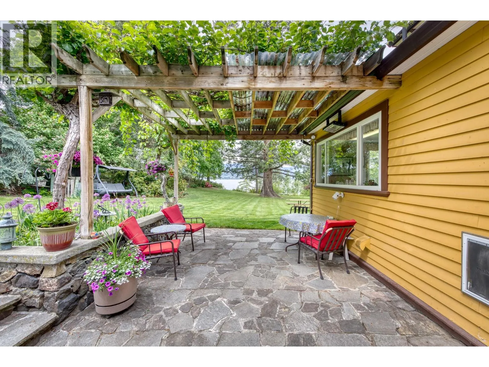 4852-4858 Lakeshore Road