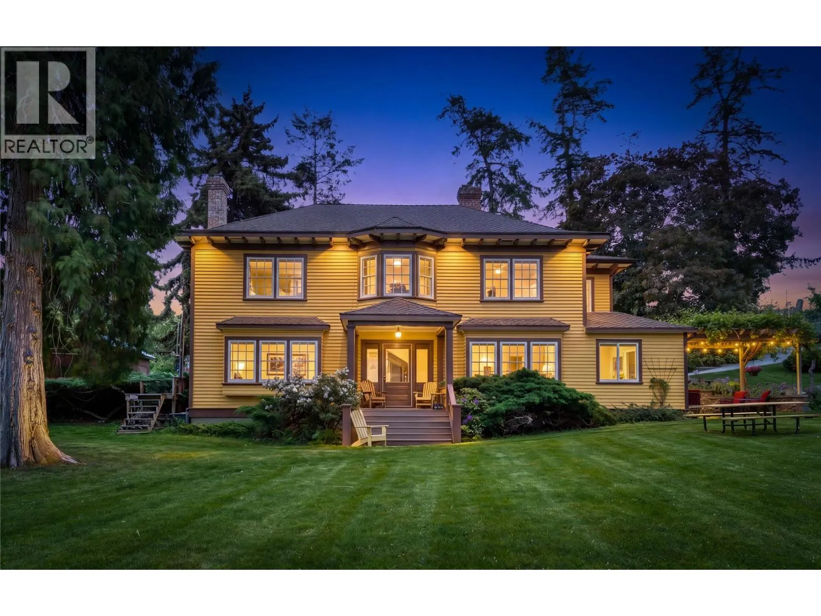 4852-4858 Lakeshore Road