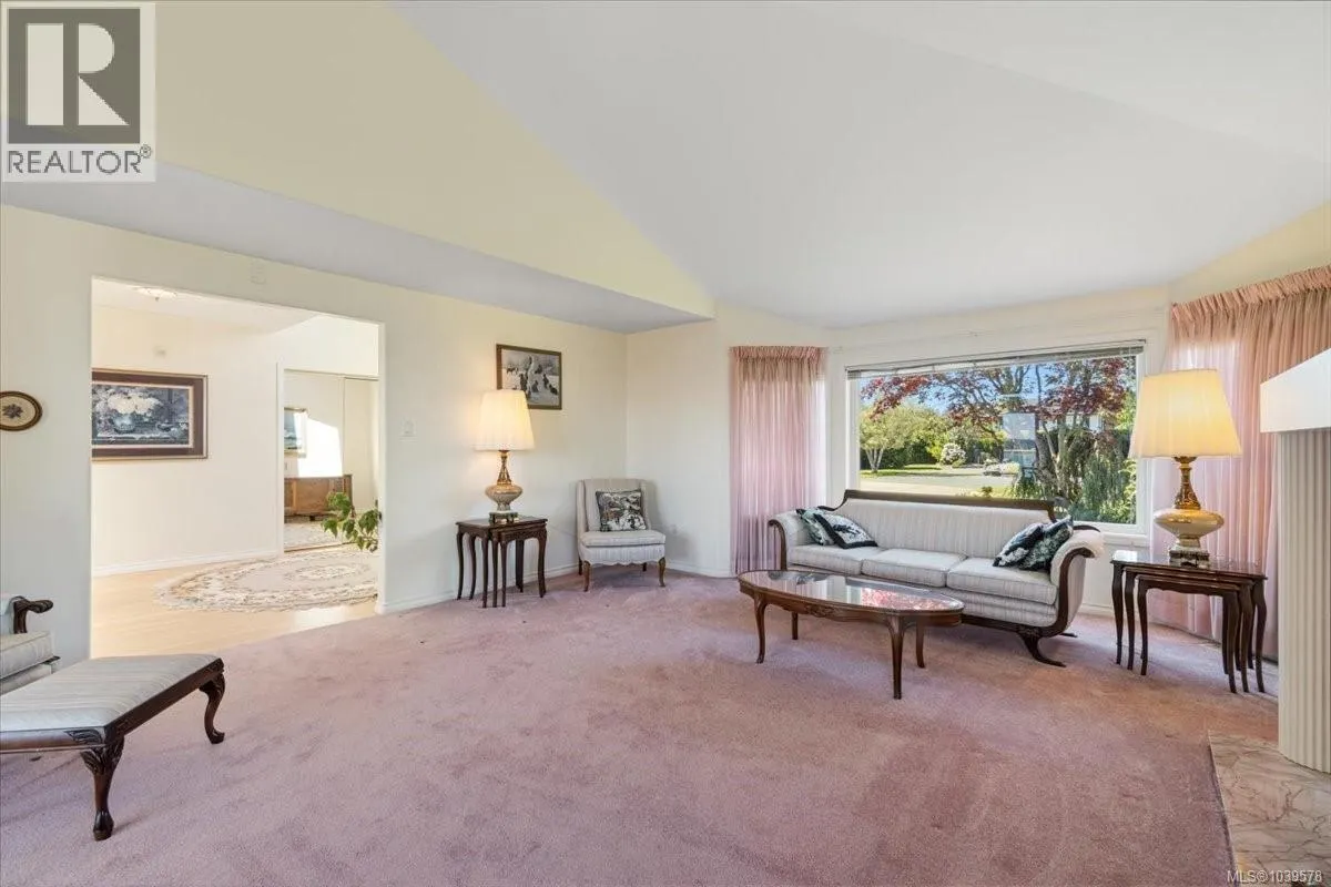 506 Panorama Pl