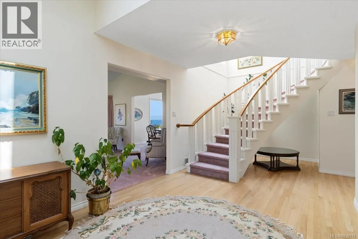 506 Panorama Pl