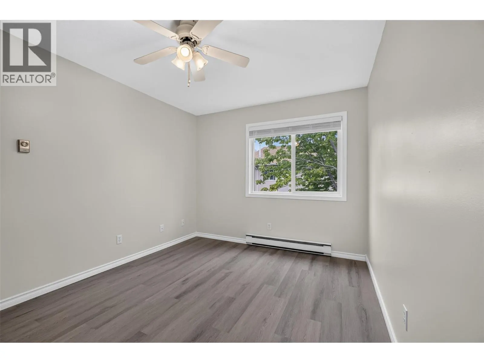 3160 De Montreuil Court Unit# 400