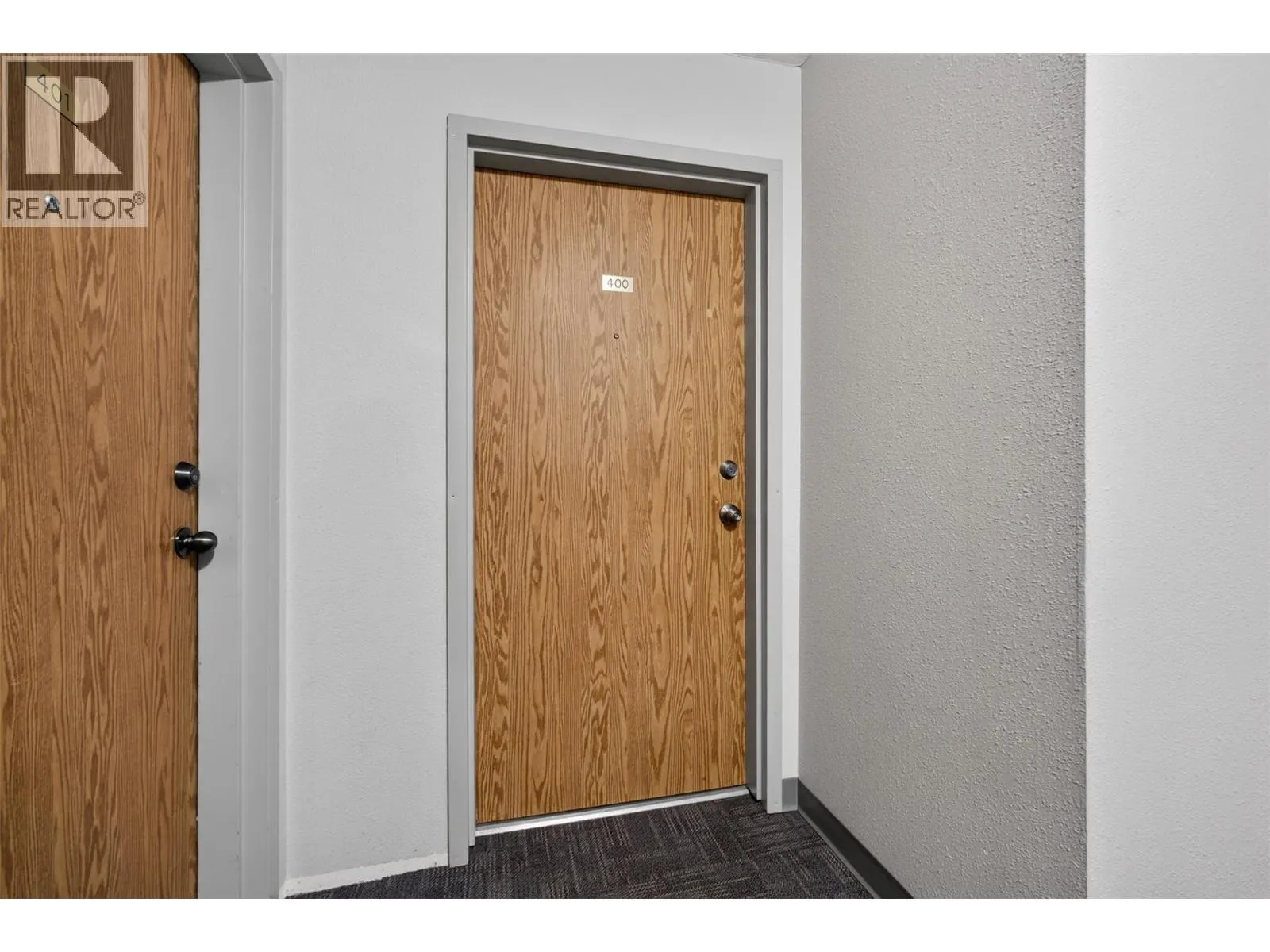 3160 De Montreuil Court Unit# 400