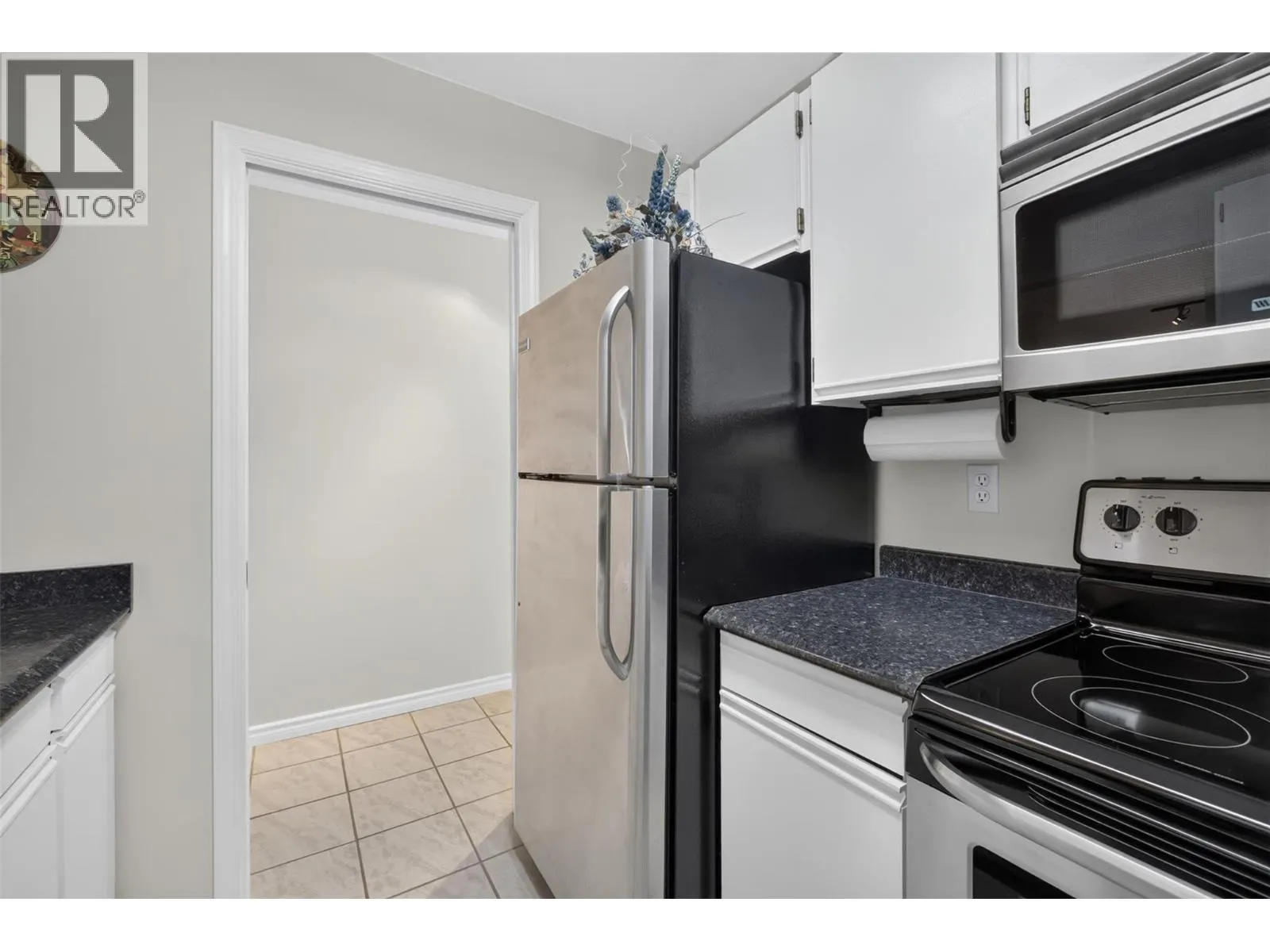 3160 De Montreuil Court Unit# 400