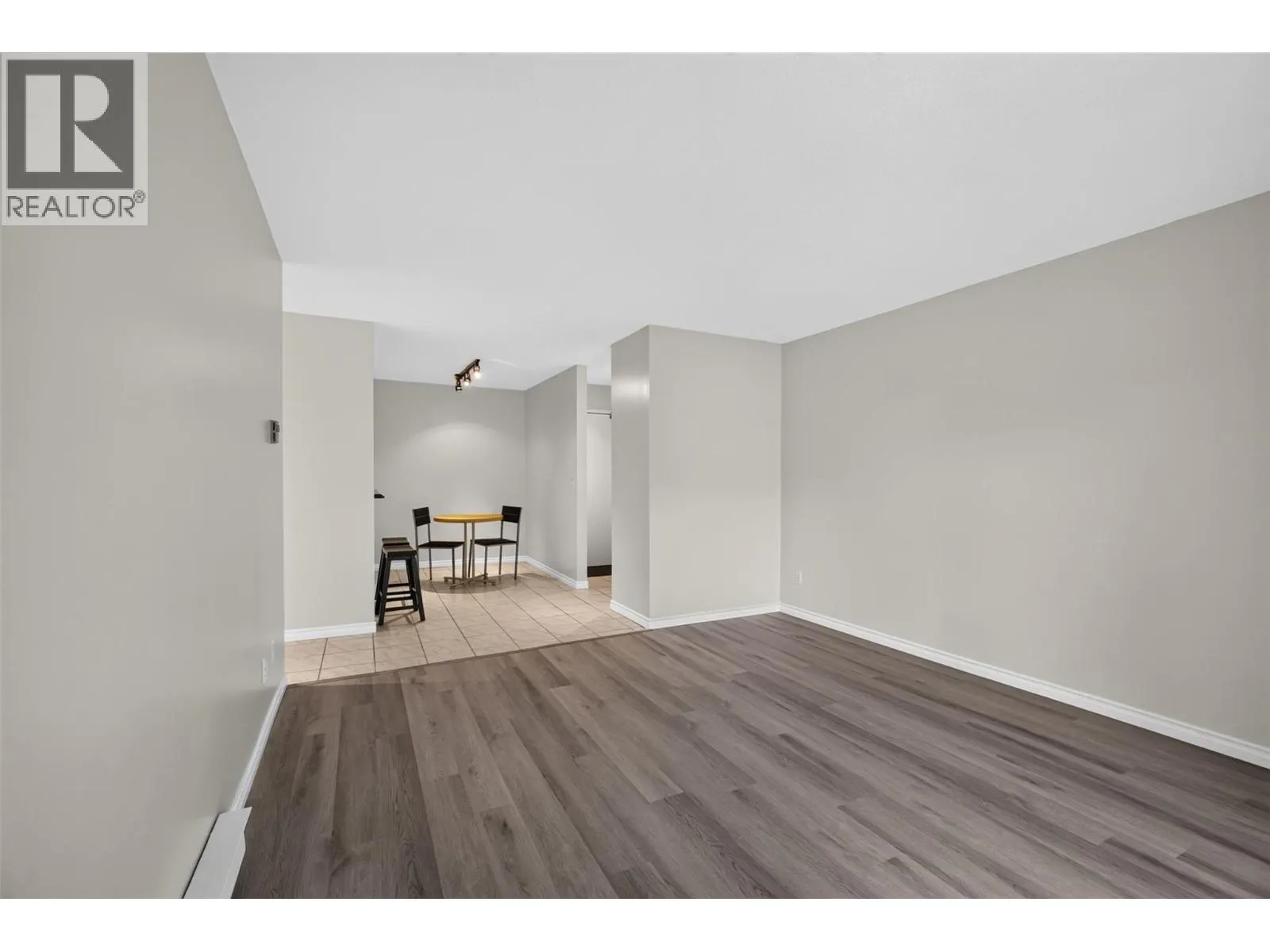 3160 De Montreuil Court Unit# 400