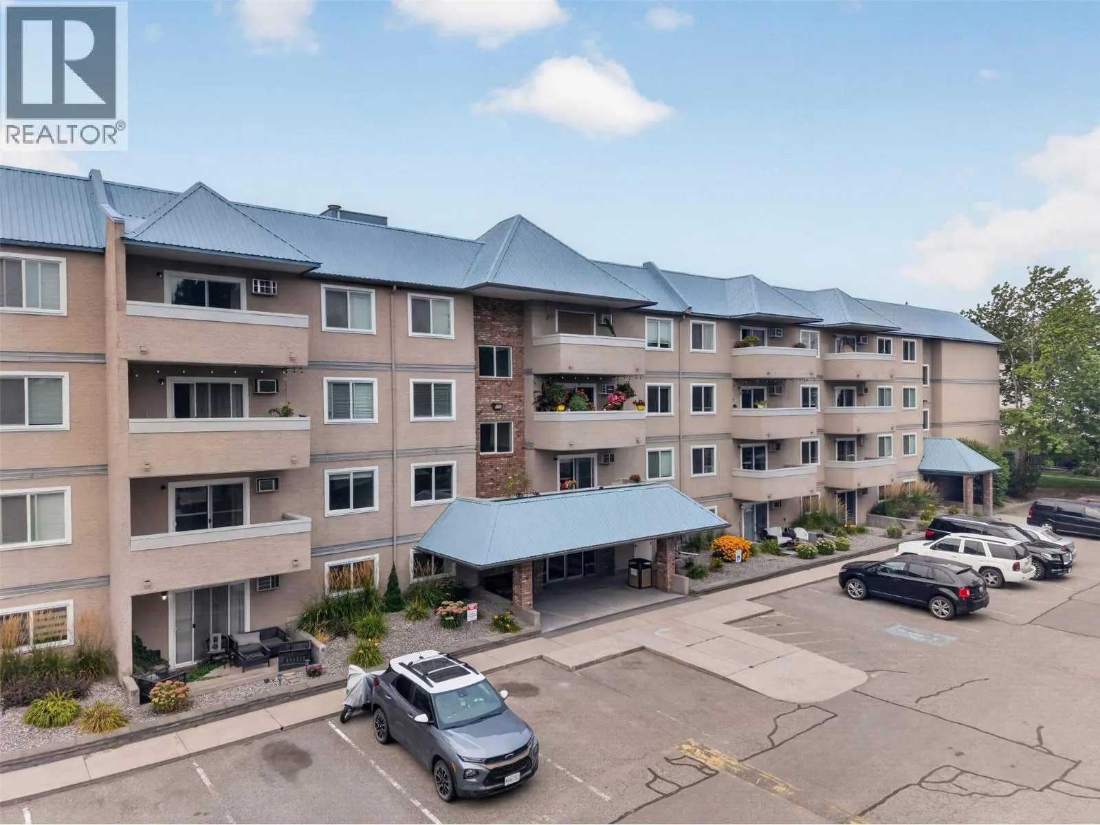 3160 De Montreuil Court Unit# 400