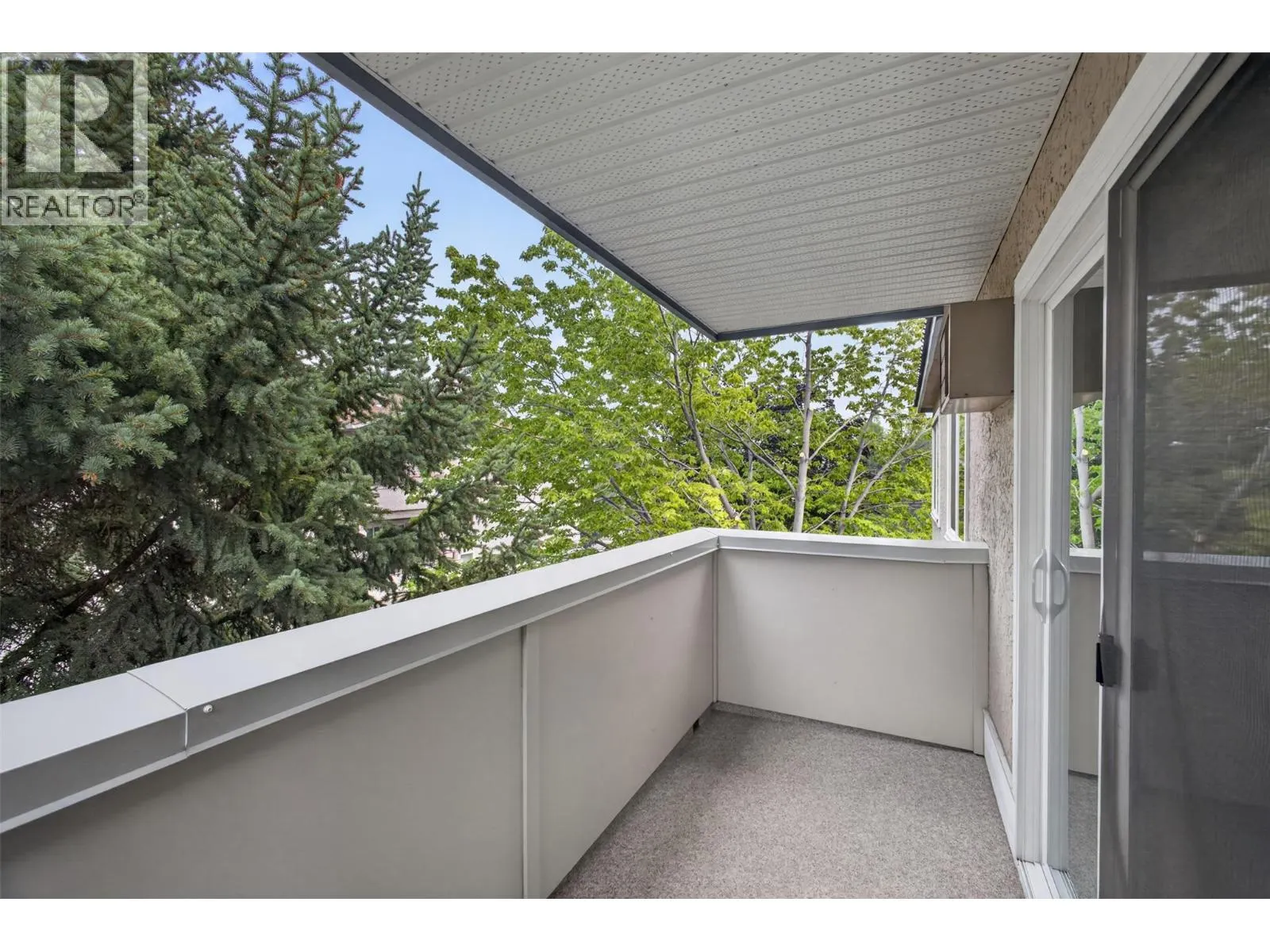 3160 De Montreuil Court Unit# 400