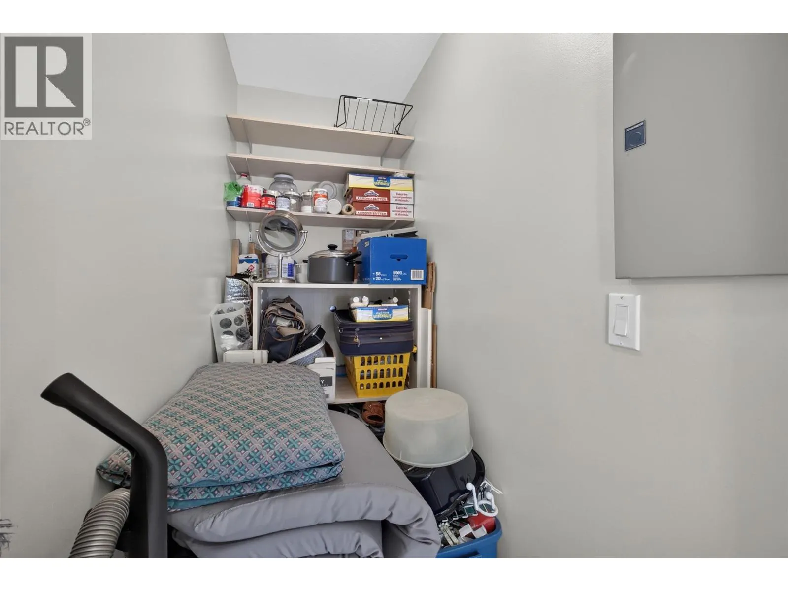 3160 De Montreuil Court Unit# 400