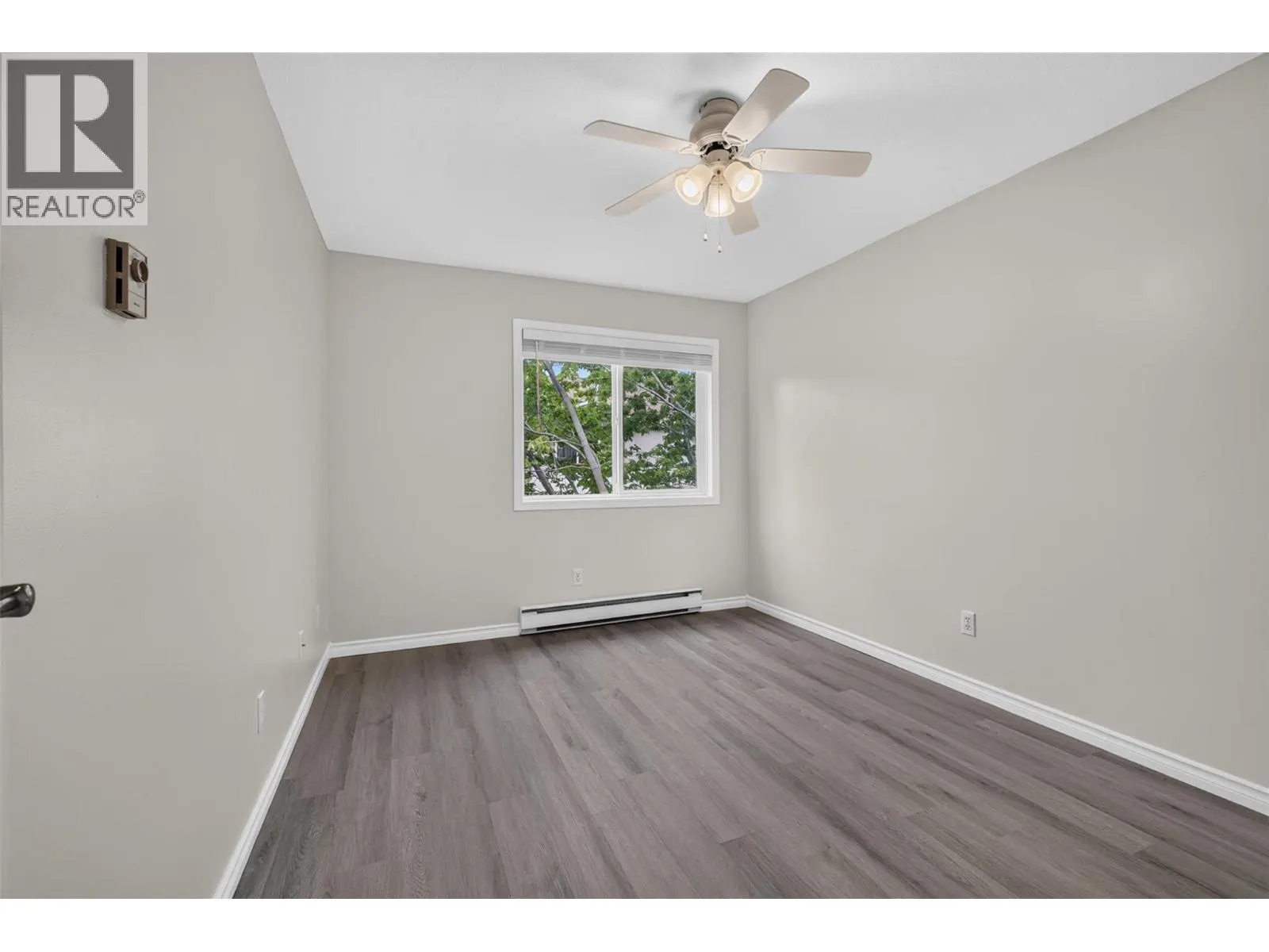 3160 De Montreuil Court Unit# 400