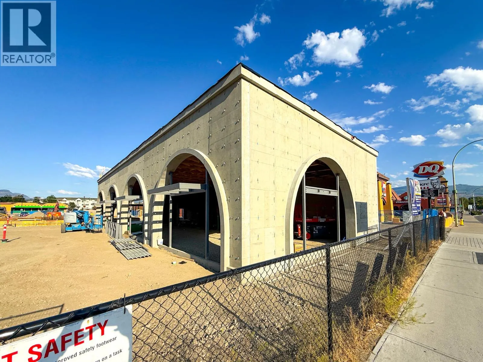 3141 Lakeshore Road Unit# 104