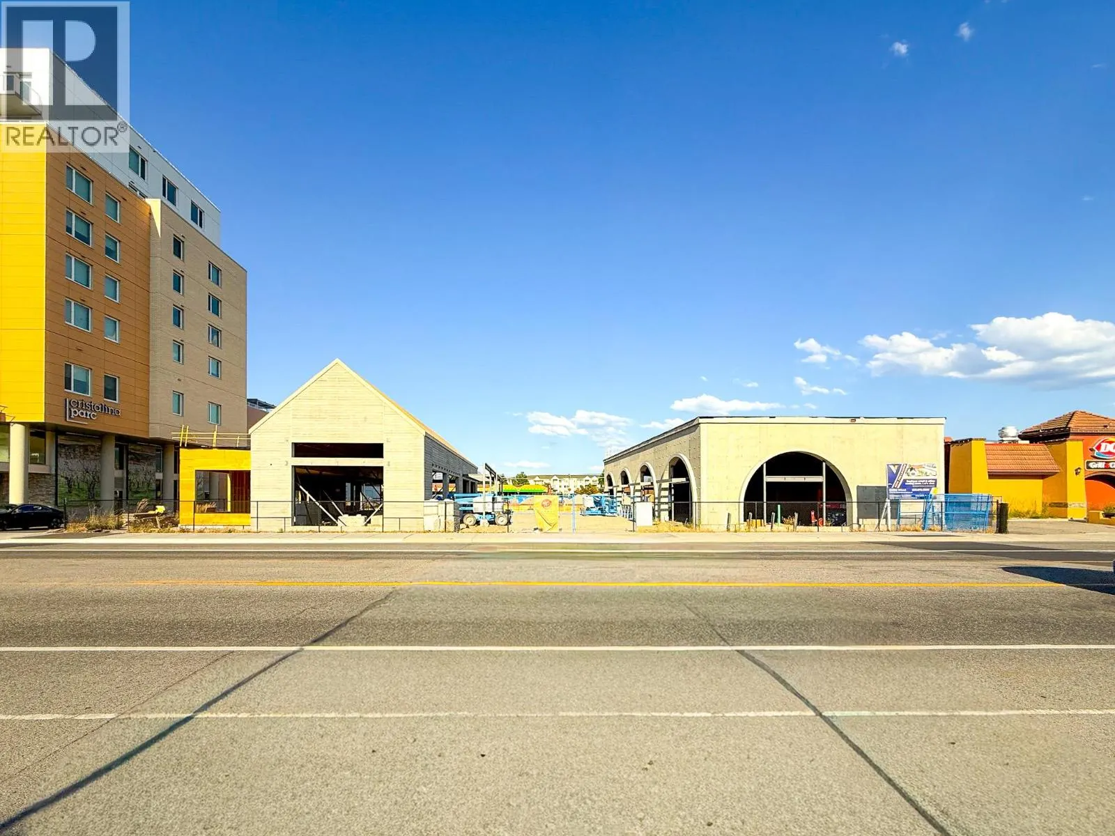 3131 Lakeshore Road Unit# 201/202