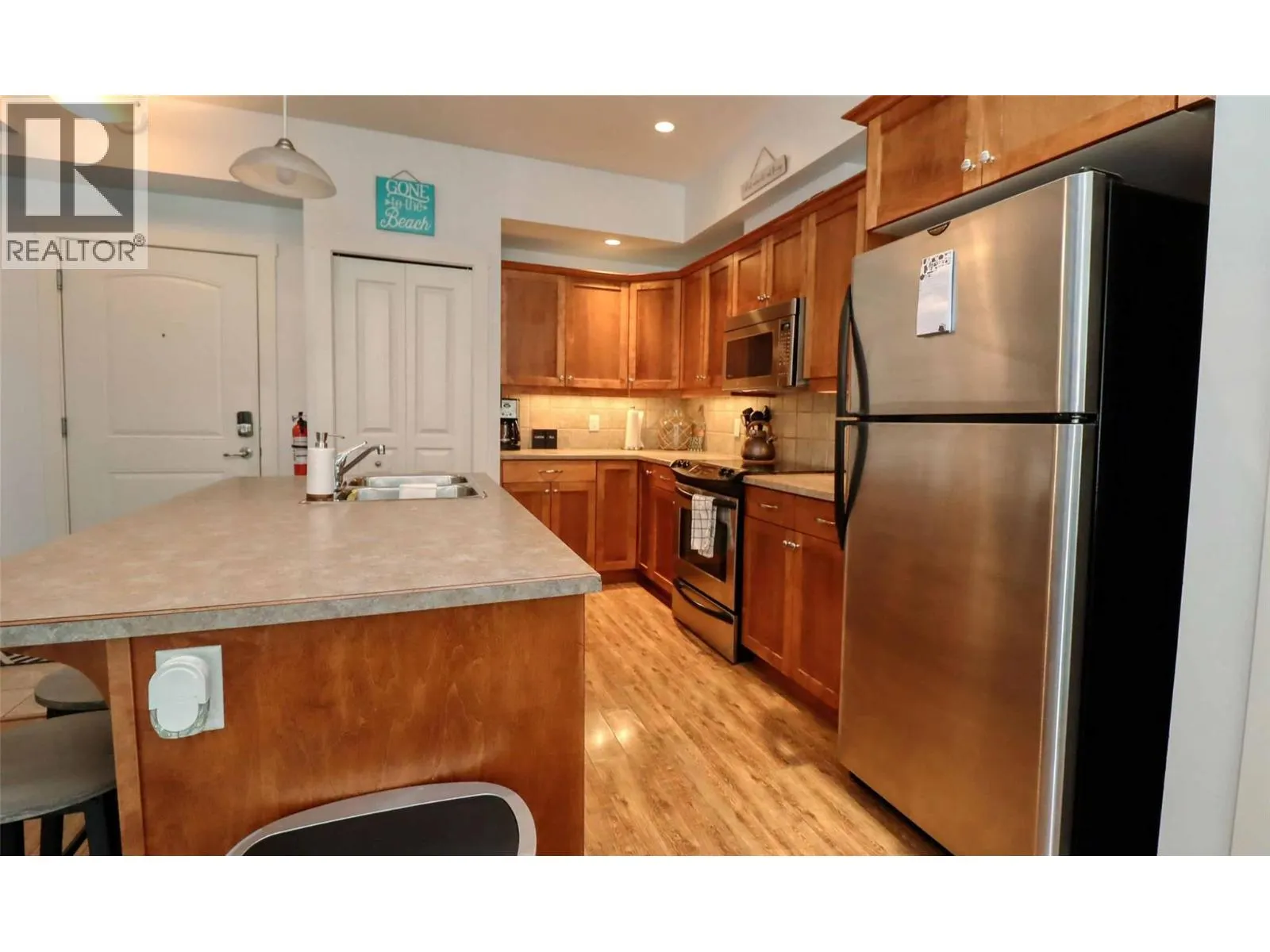 302 Mara Lake Lane Unit# 208