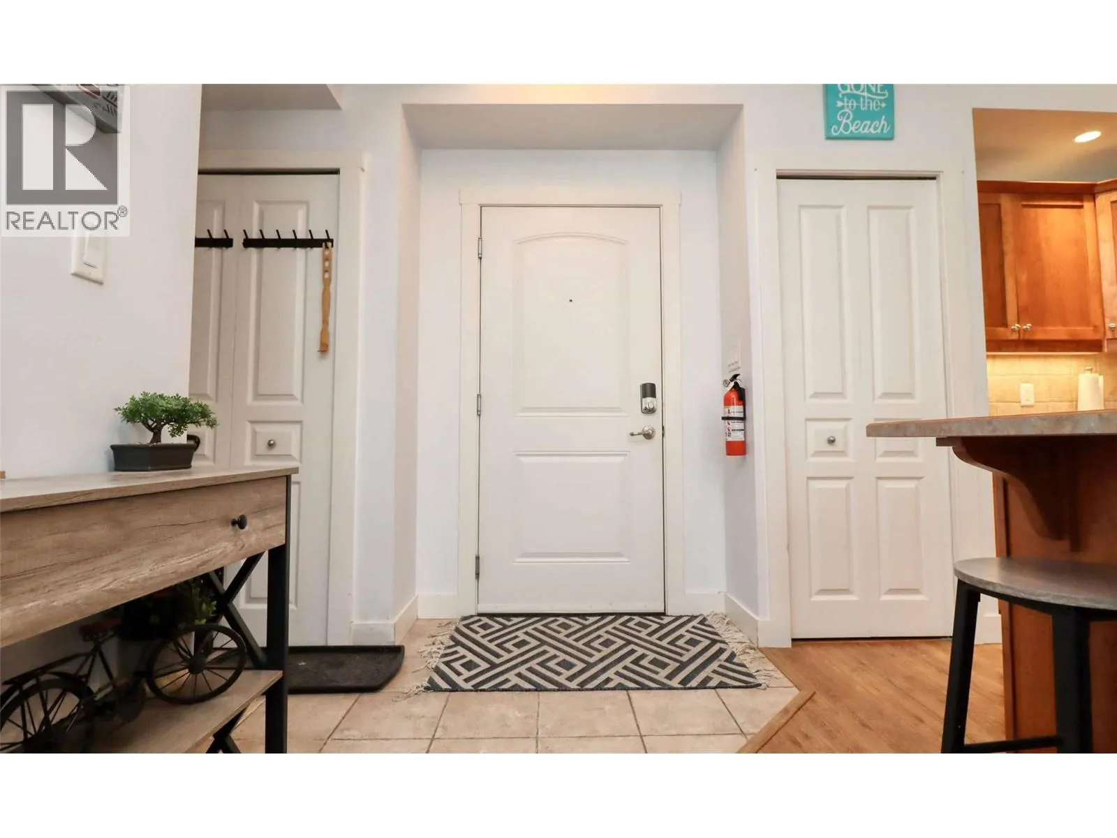302 Mara Lake Lane Unit# 208