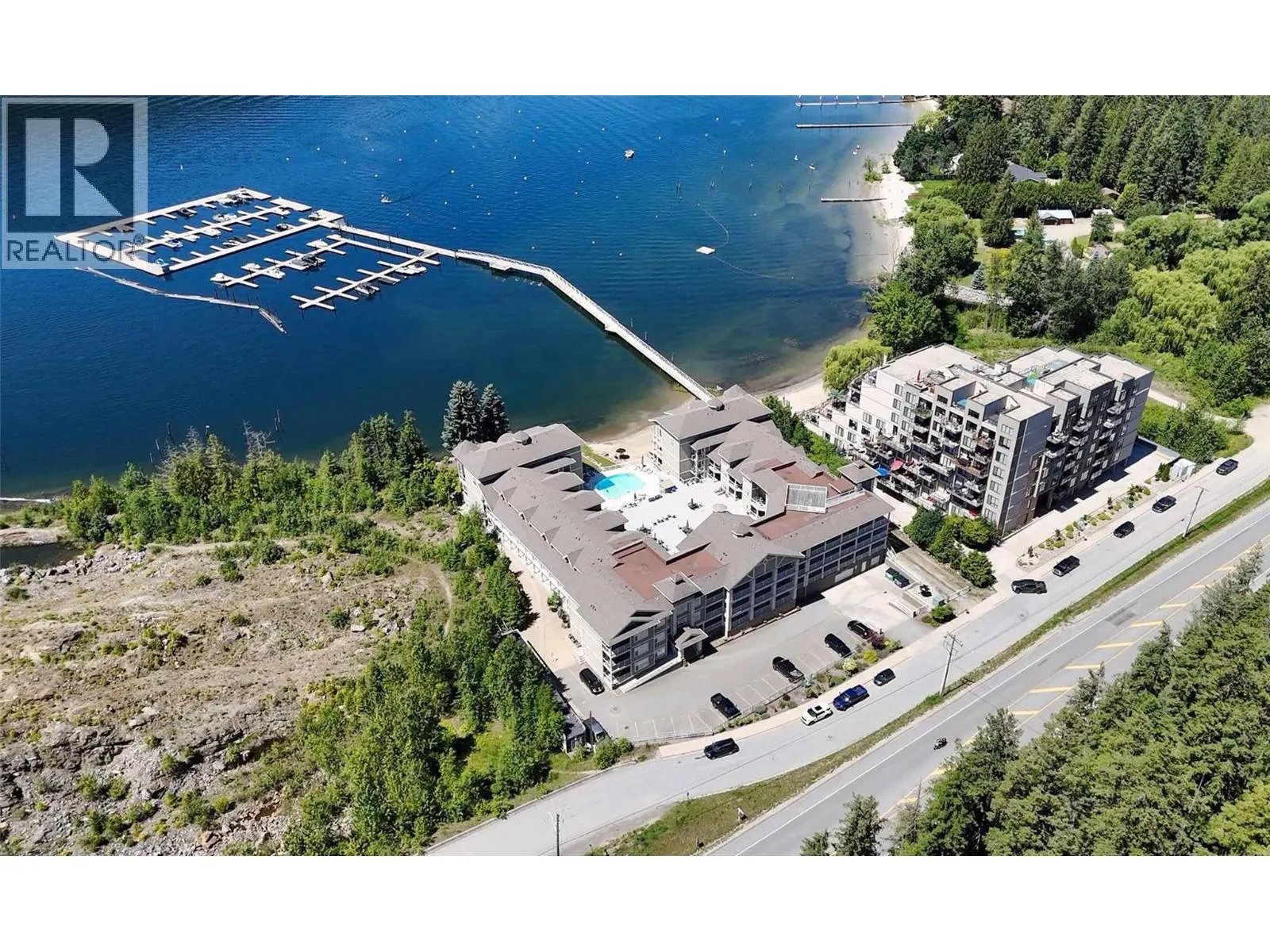 302 Mara Lake Lane Unit# 208