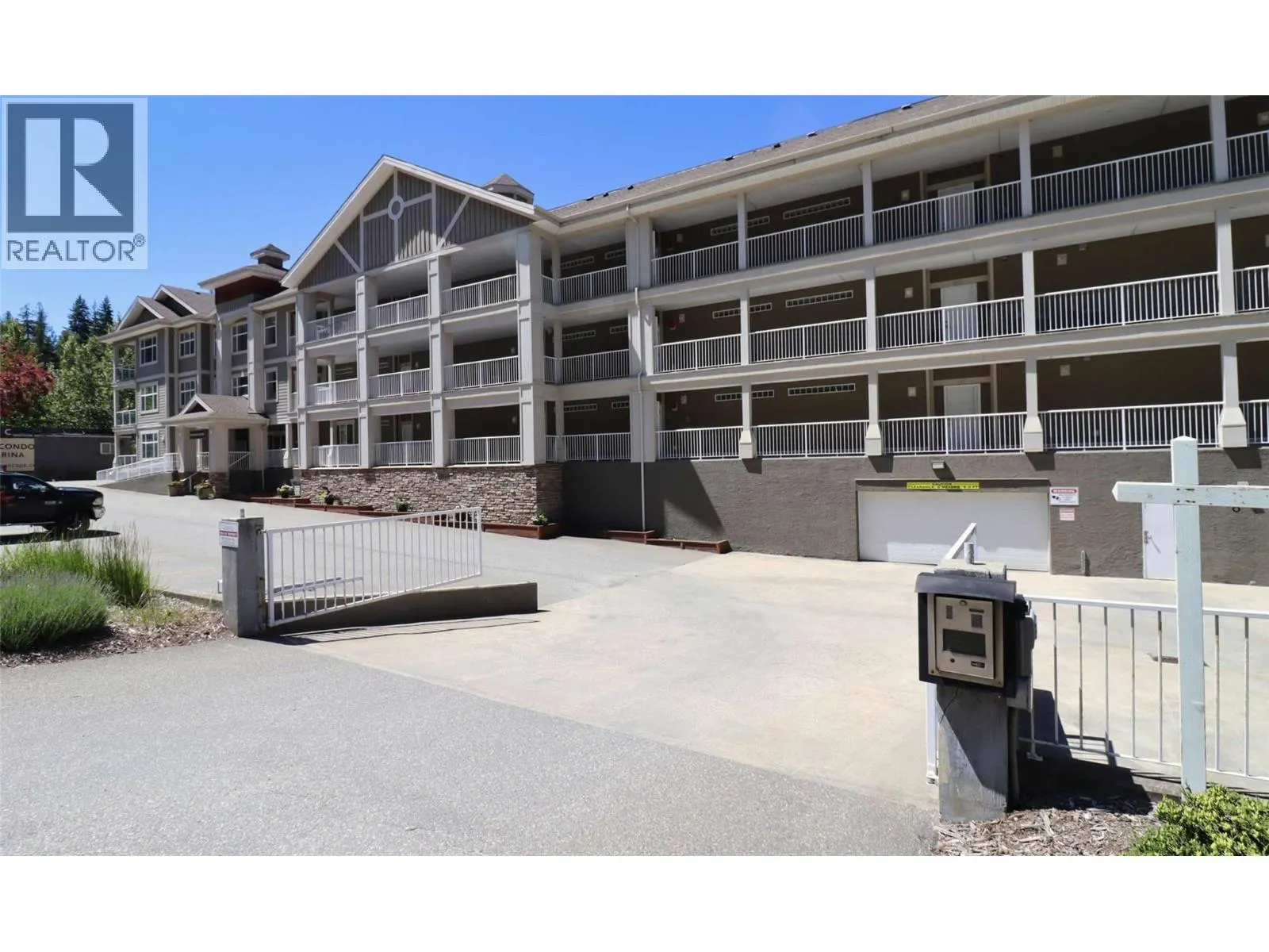 302 Mara Lake Lane Unit# 208