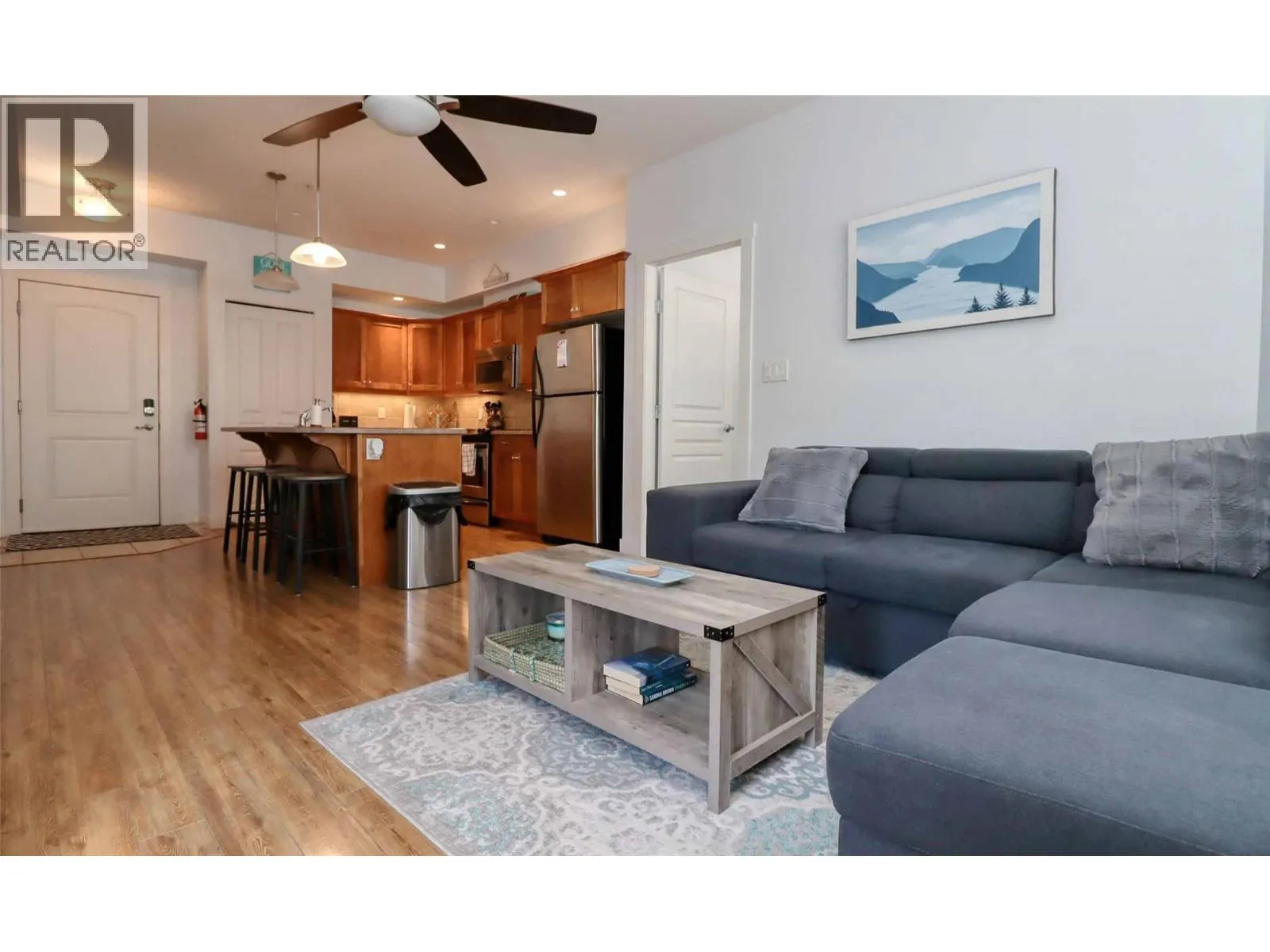302 Mara Lake Lane Unit# 208
