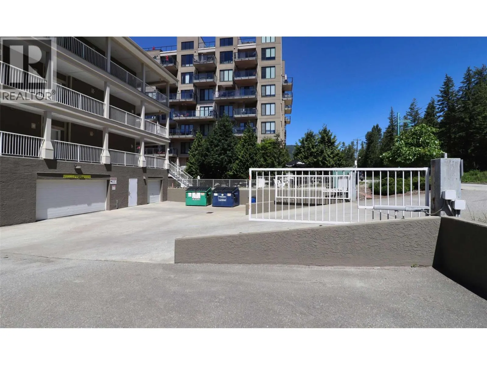 302 Mara Lake Lane Unit# 208