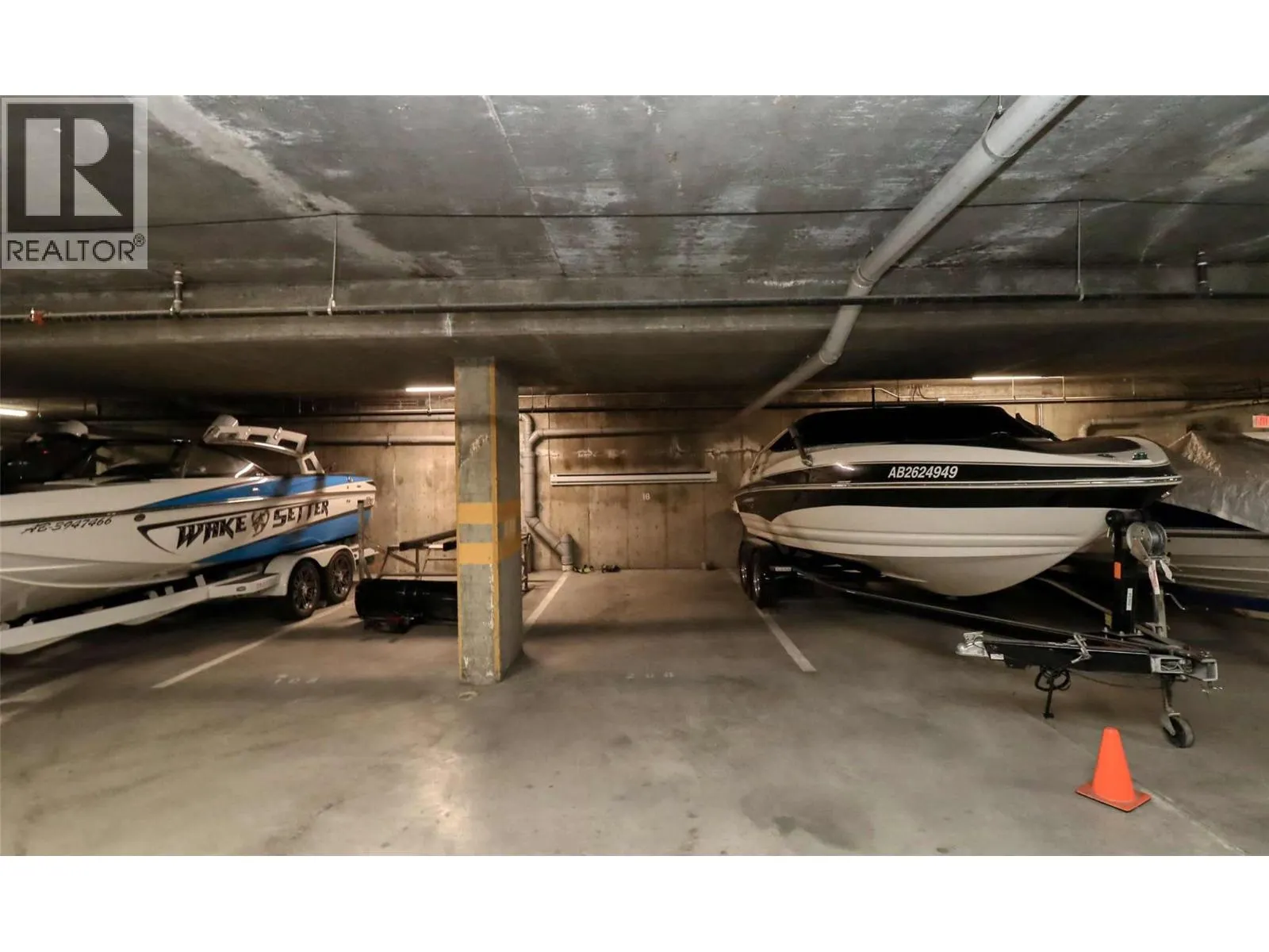 302 Mara Lake Lane Unit# 208