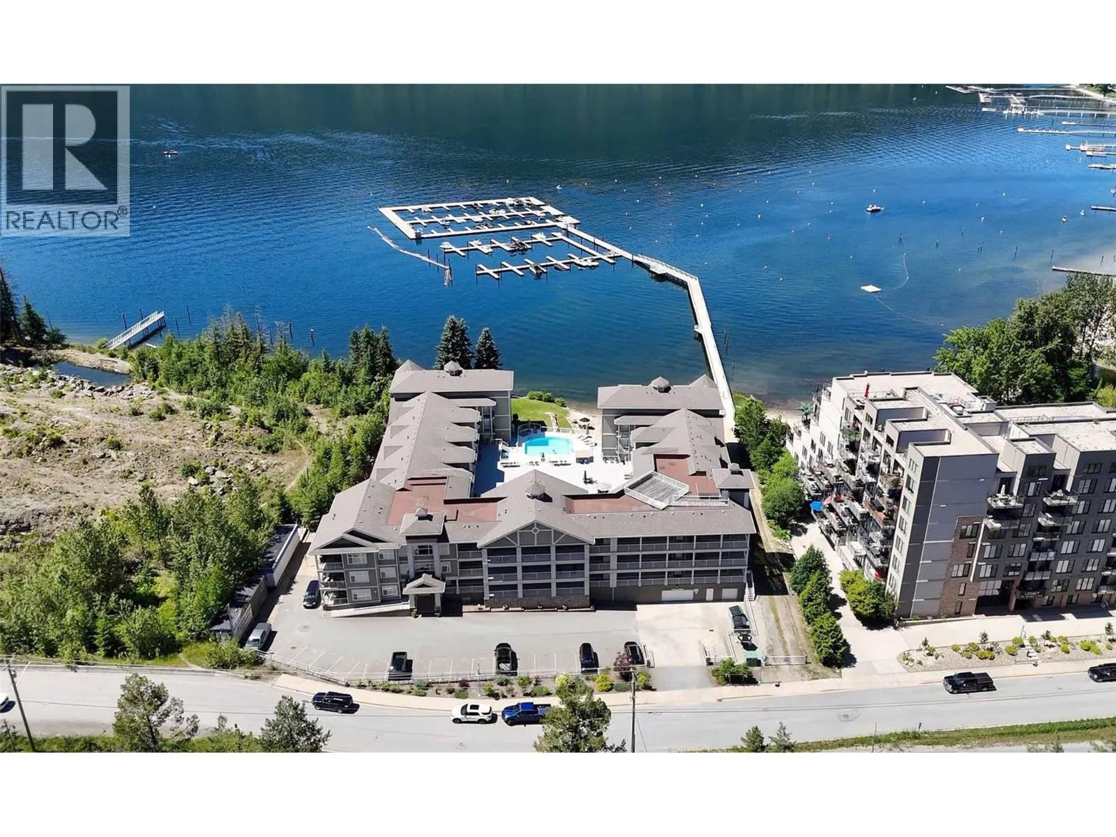 302 Mara Lake Lane Unit# 208