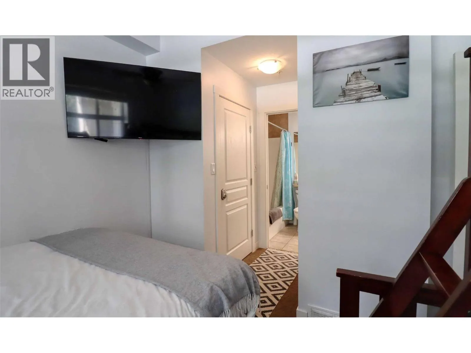 302 Mara Lake Lane Unit# 208