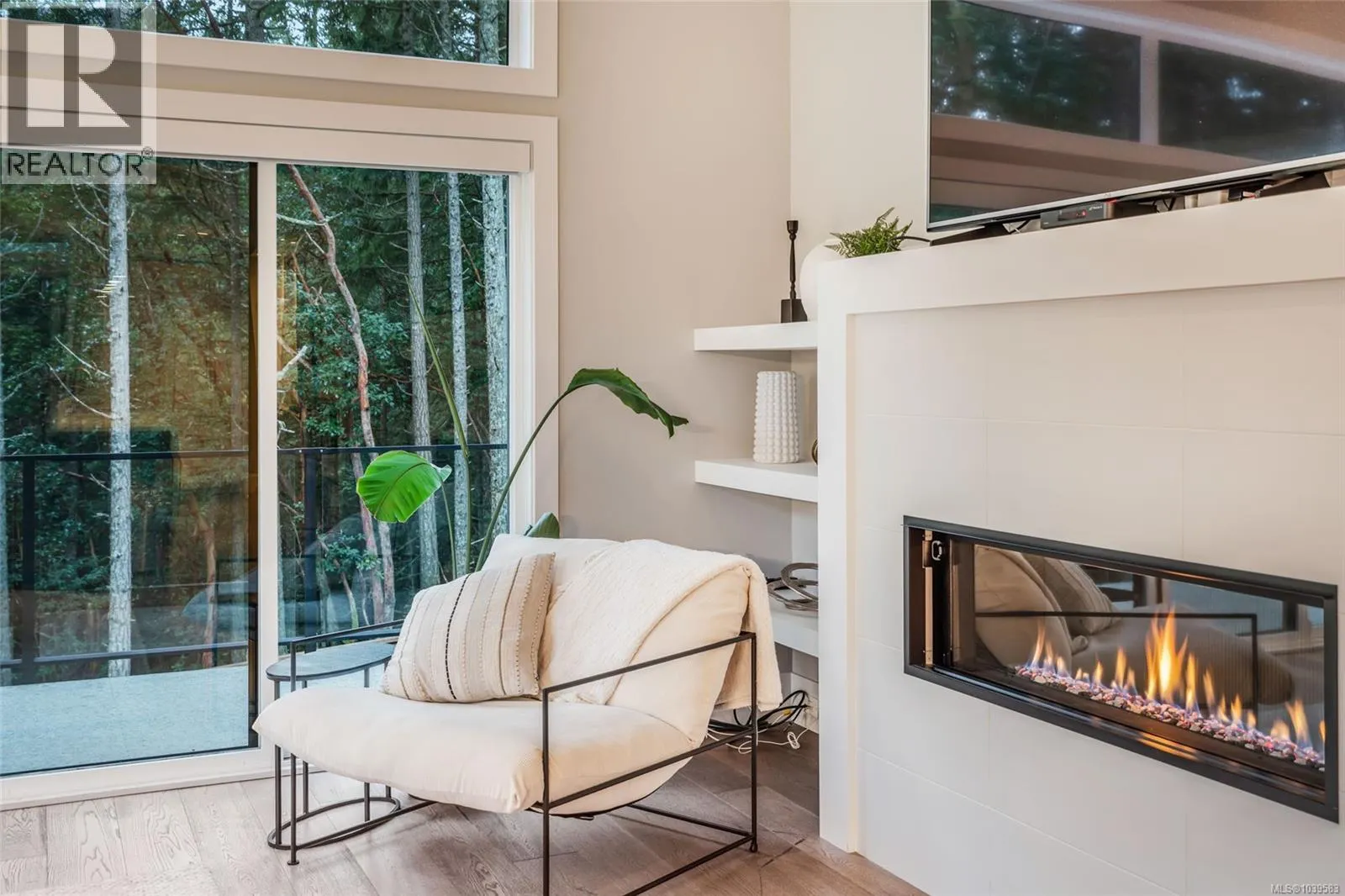 266 Crestline Terr