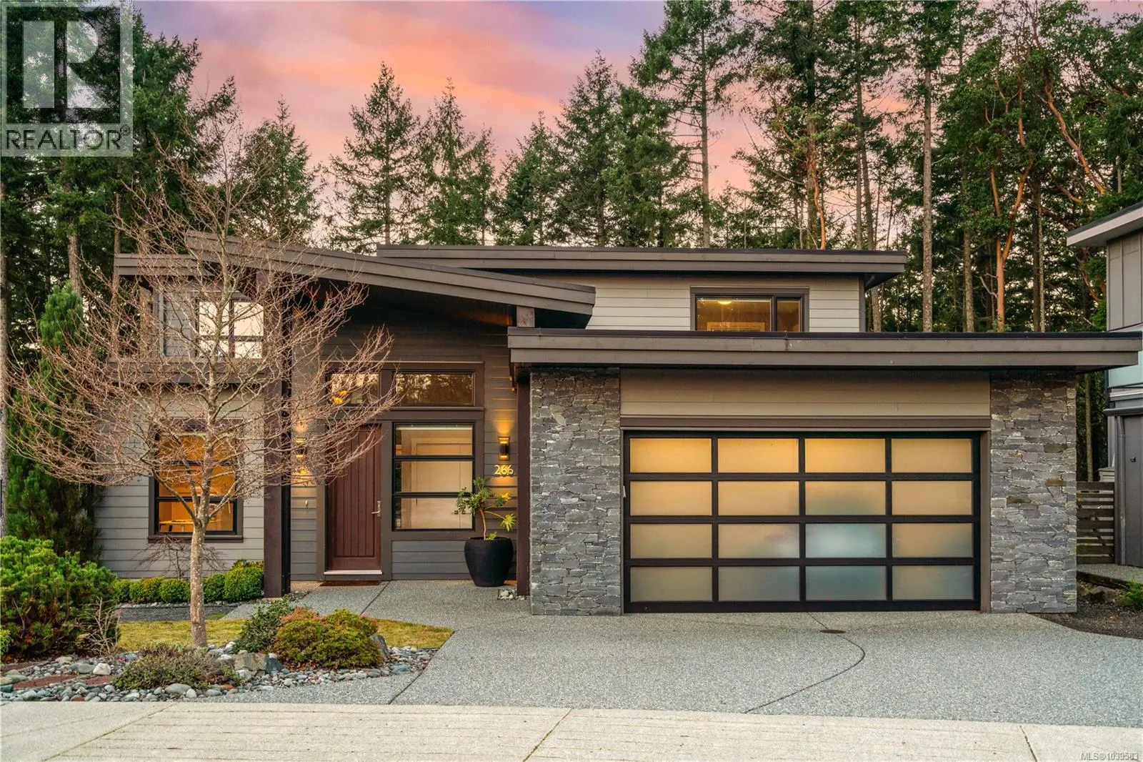 266 Crestline Terr