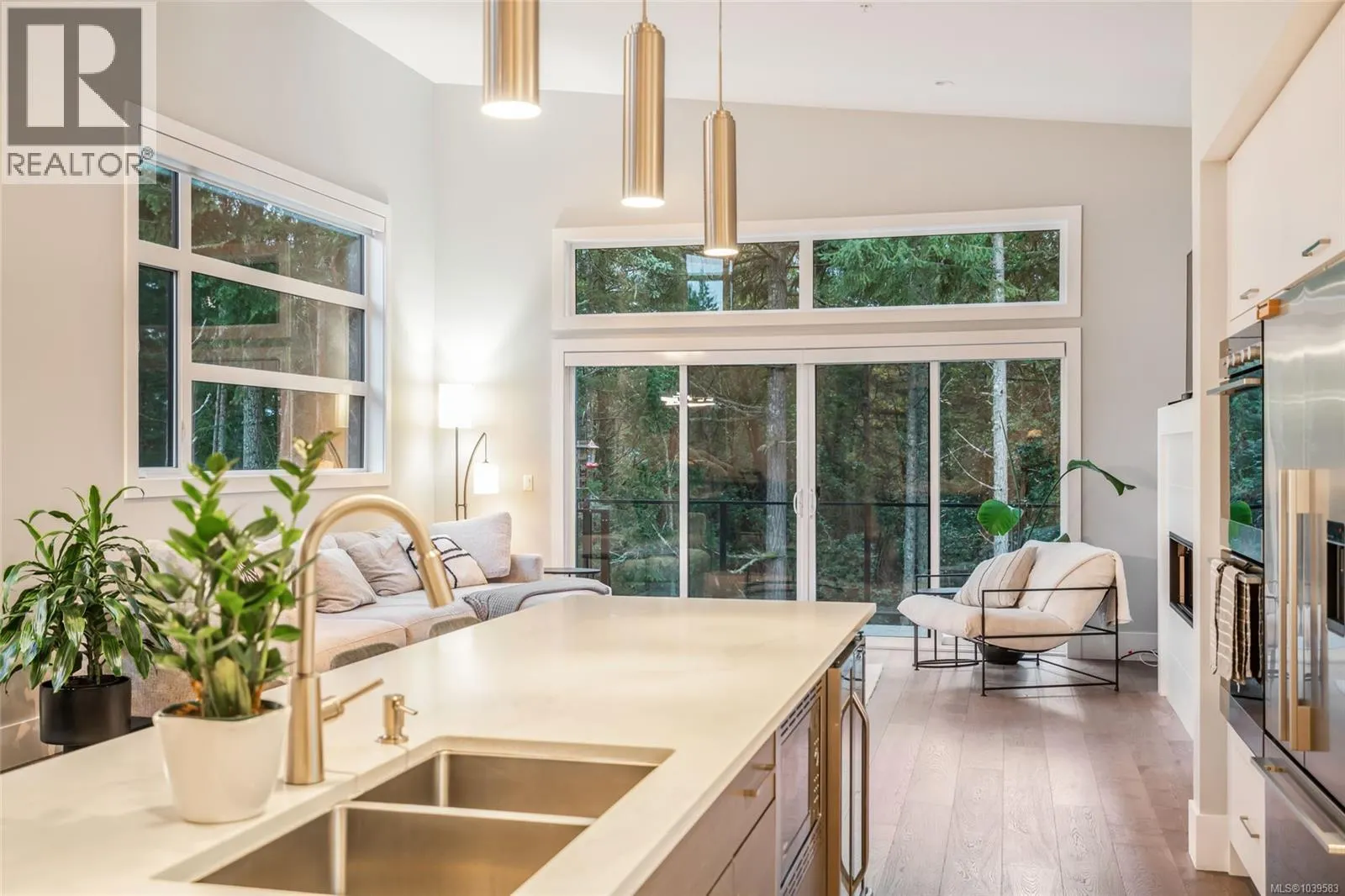 266 Crestline Terr