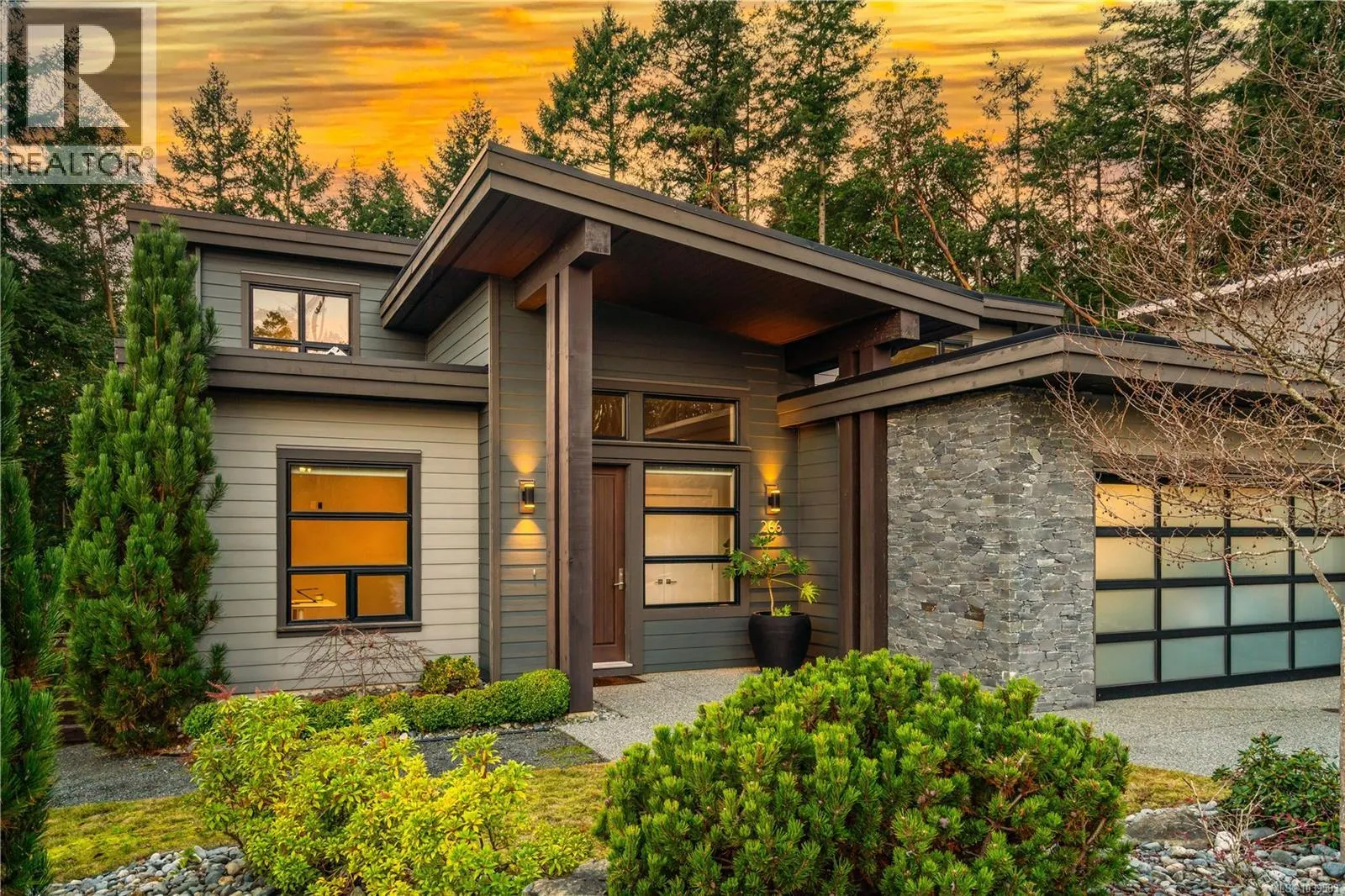 266 Crestline Terr