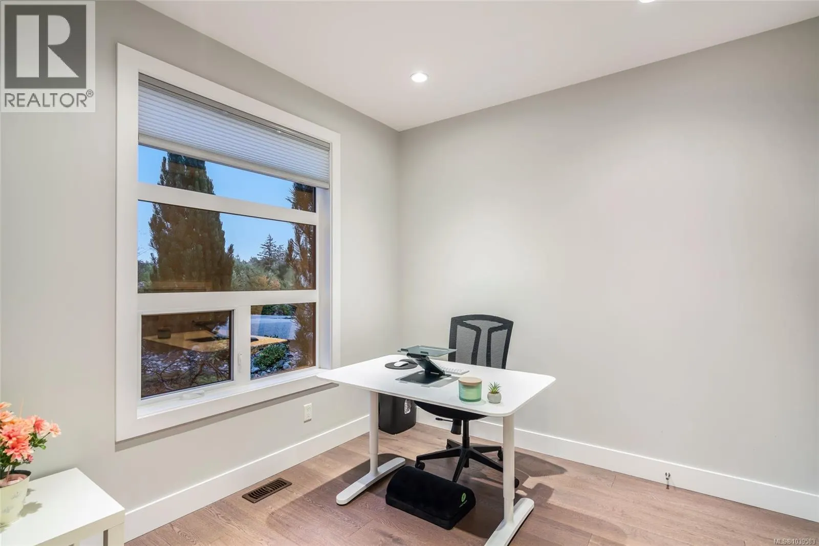 266 Crestline Terr