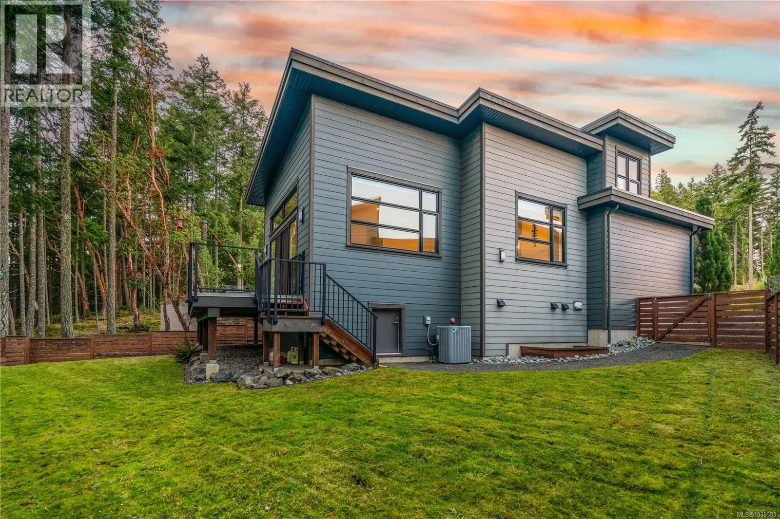 266 Crestline Terr