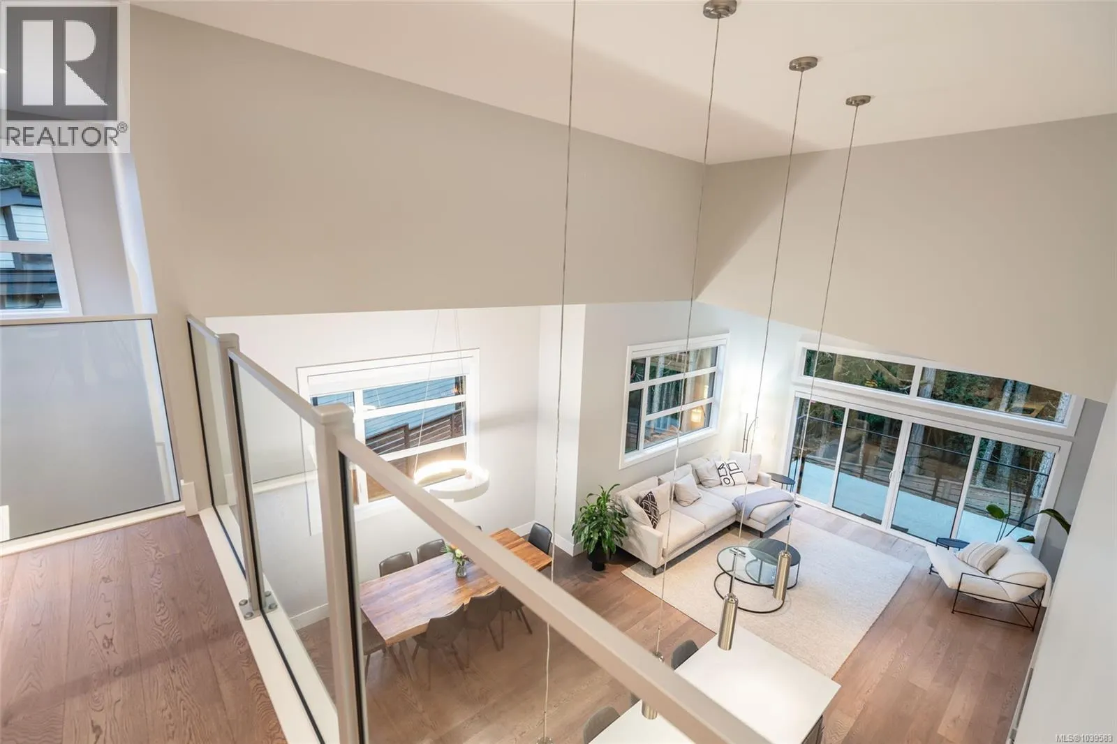 266 Crestline Terr
