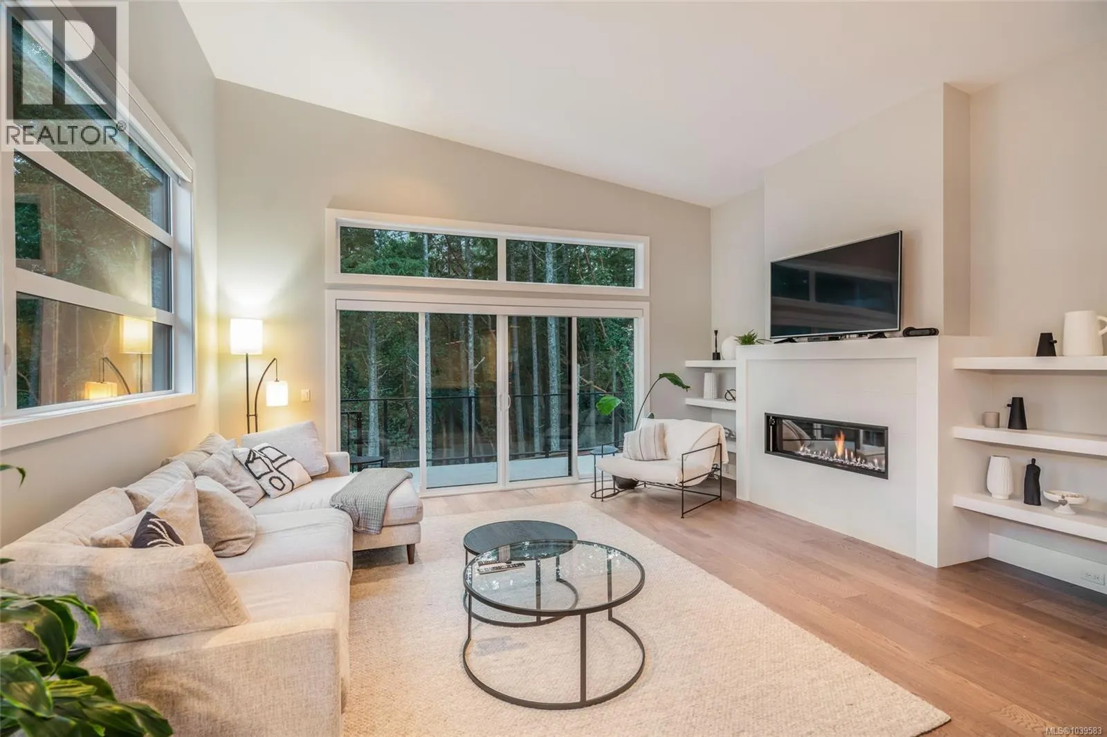 266 Crestline Terr