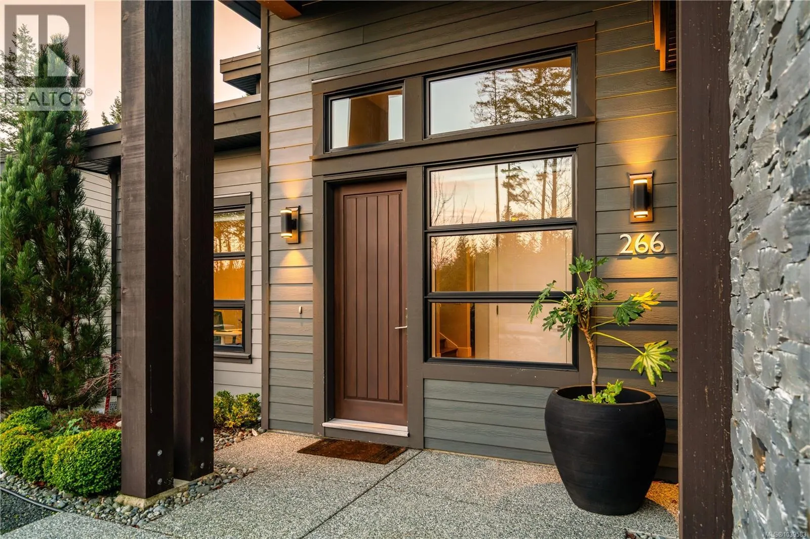 266 Crestline Terr