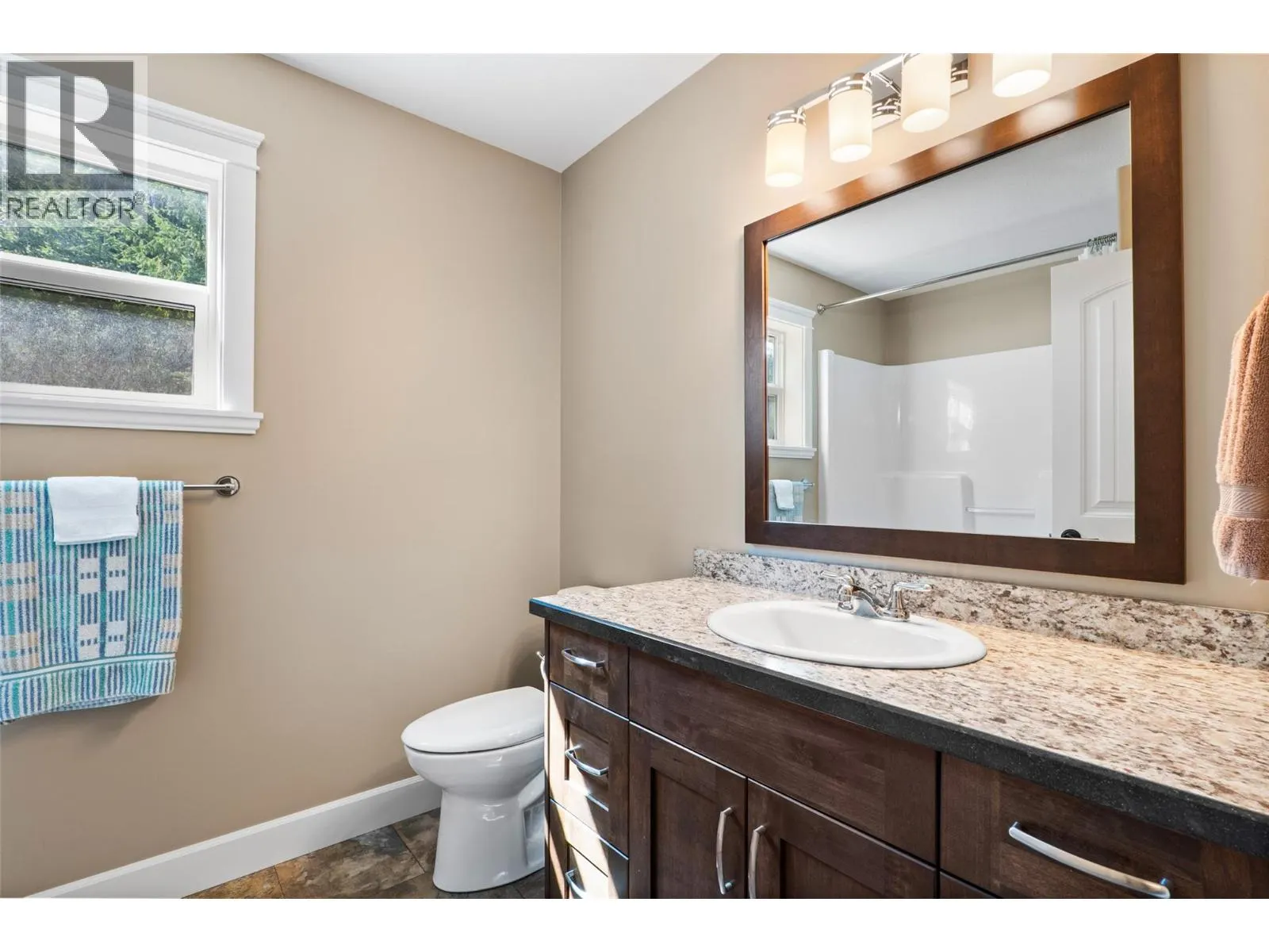 4498 Squilax Anglemont Road Unit# 39