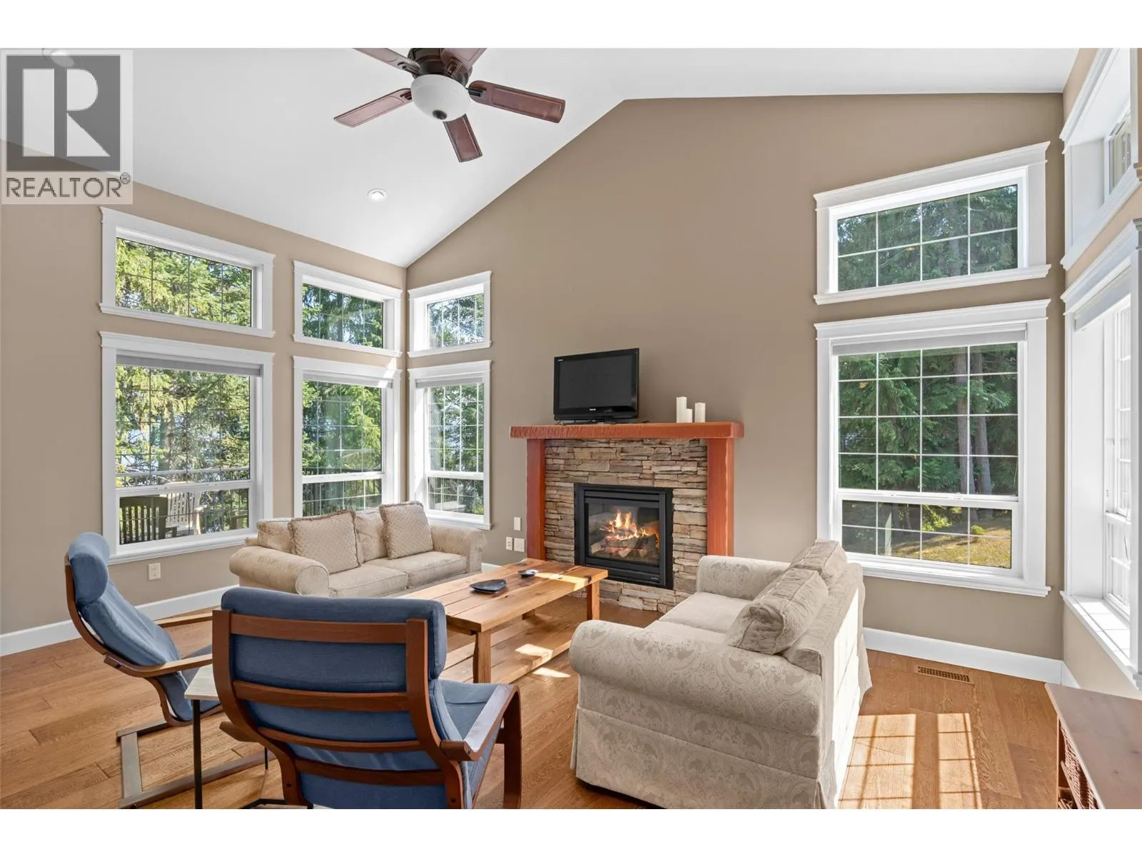 4498 Squilax Anglemont Road Unit# 39