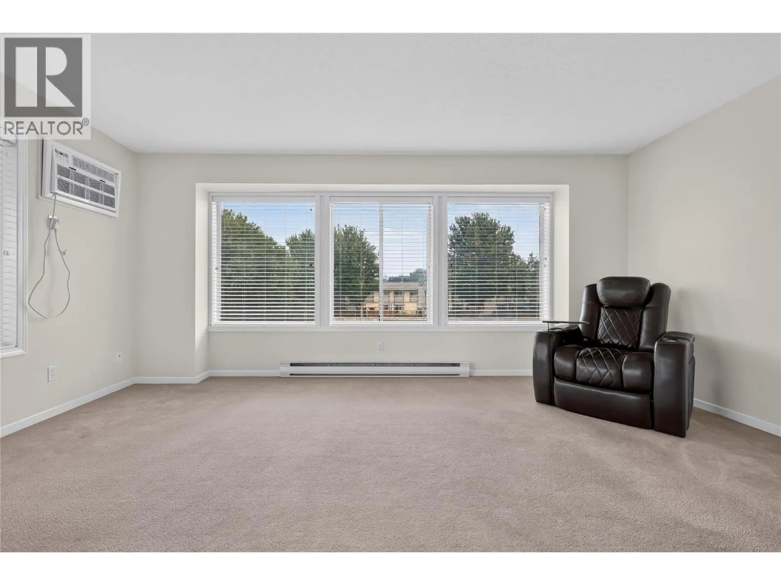 780 Houghton Road Unit# 411
