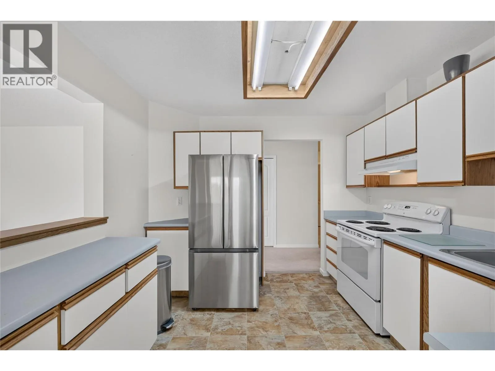 780 Houghton Road Unit# 411