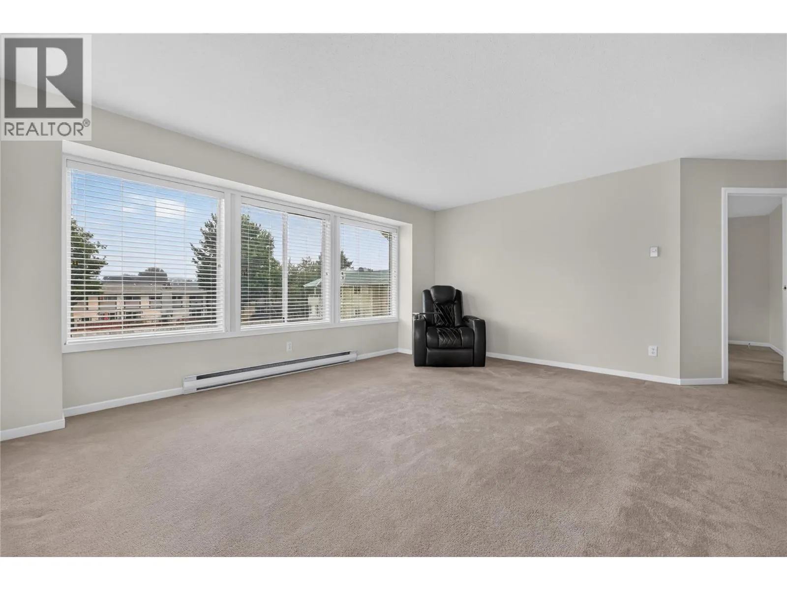 780 Houghton Road Unit# 411