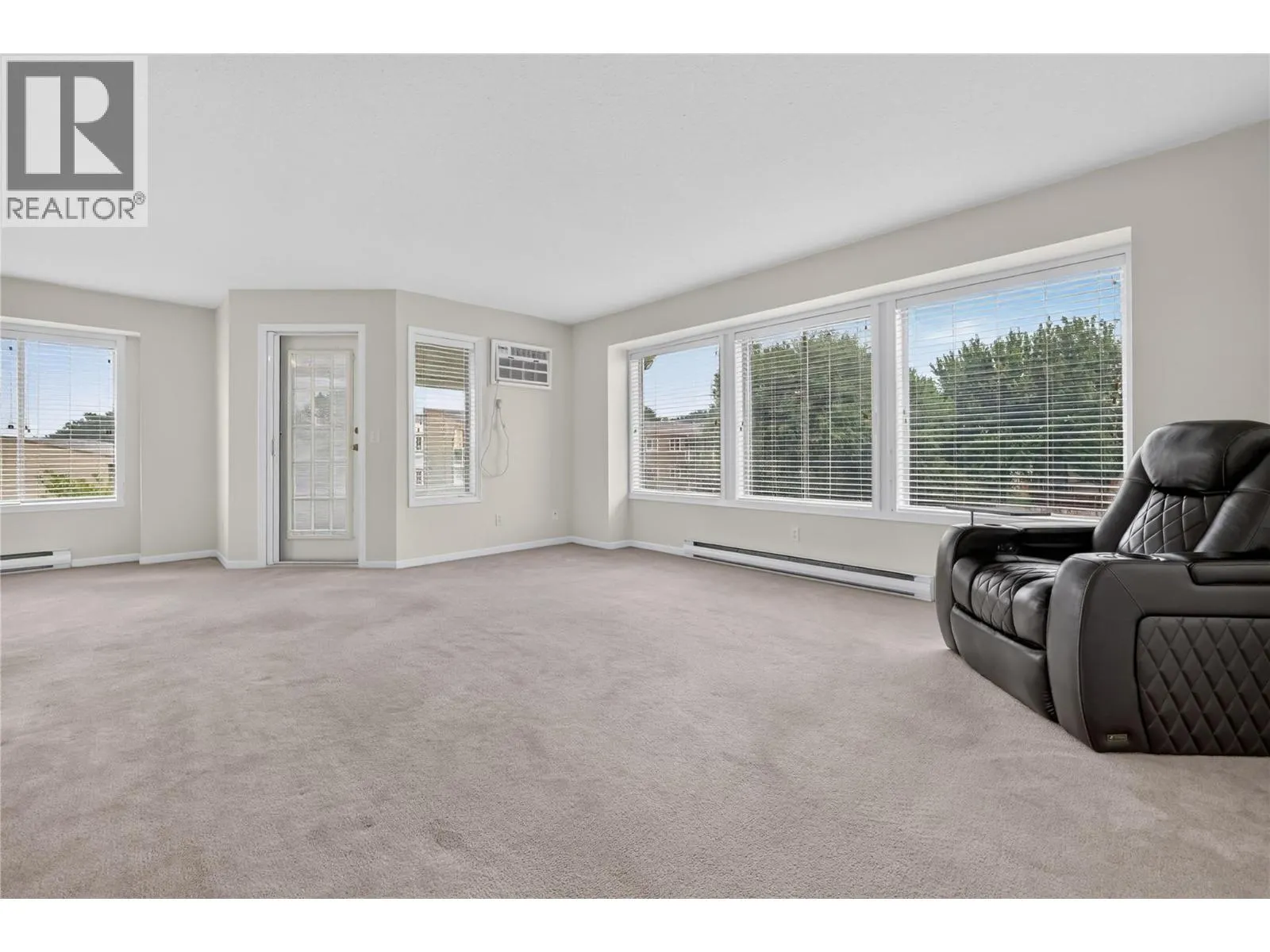 780 Houghton Road Unit# 411