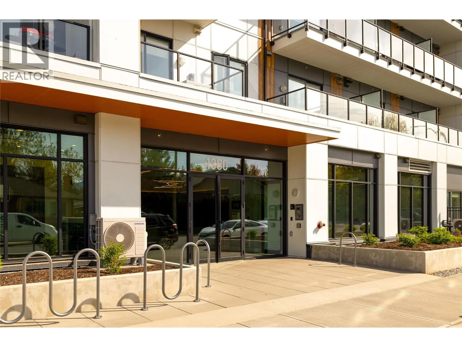 1380 Pridham Avenue Unit# 201